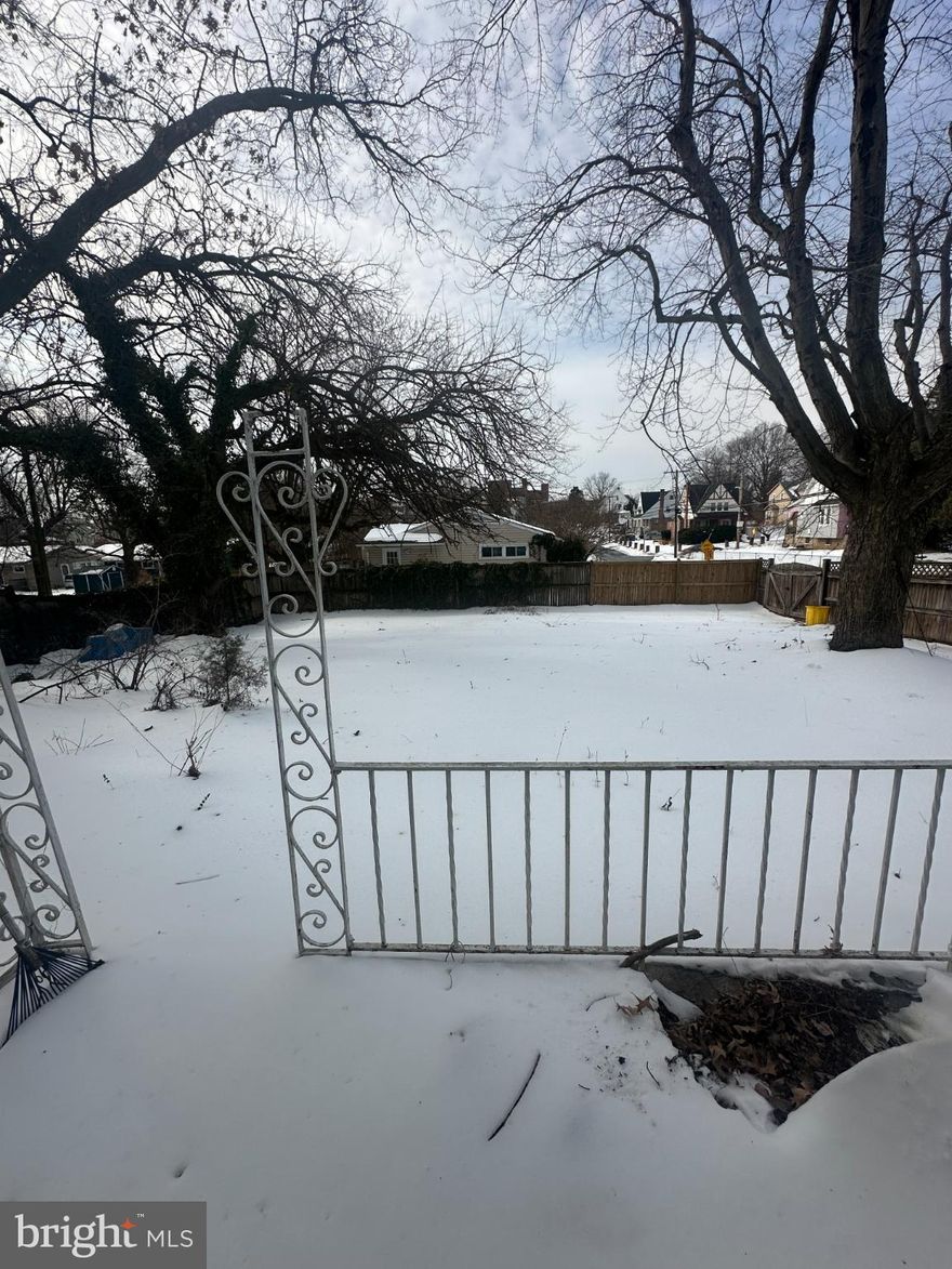 Investor Alert! This is a diamond in the Ruff. Nice room sizes and a large basement has endless possibilities.  Corner lot with a Huge back yard and privacy fence around. This one needs work but has great bones.