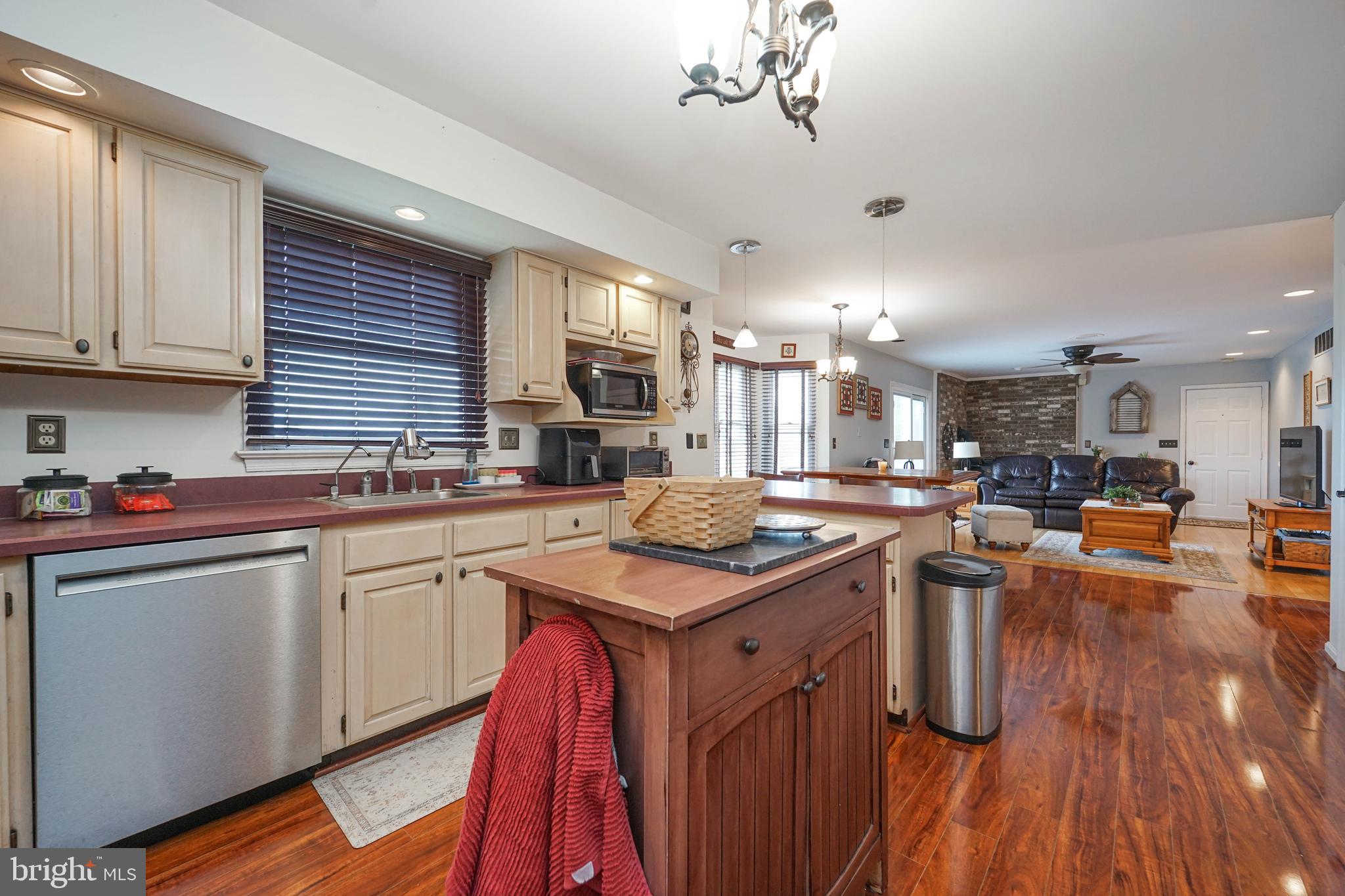 CHESTNUT MEADOWS - Residential