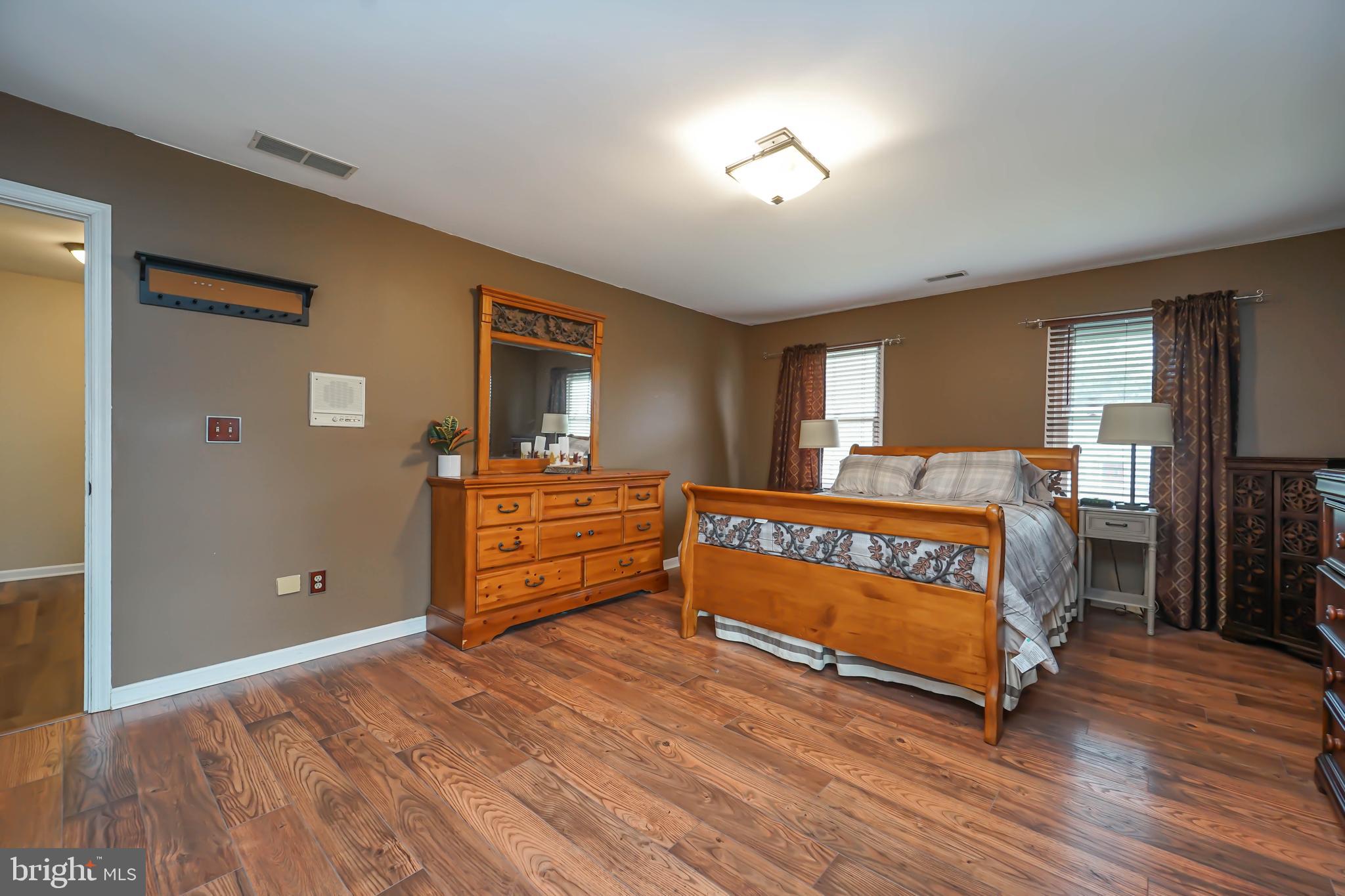 CHESTNUT MEADOWS - Residential