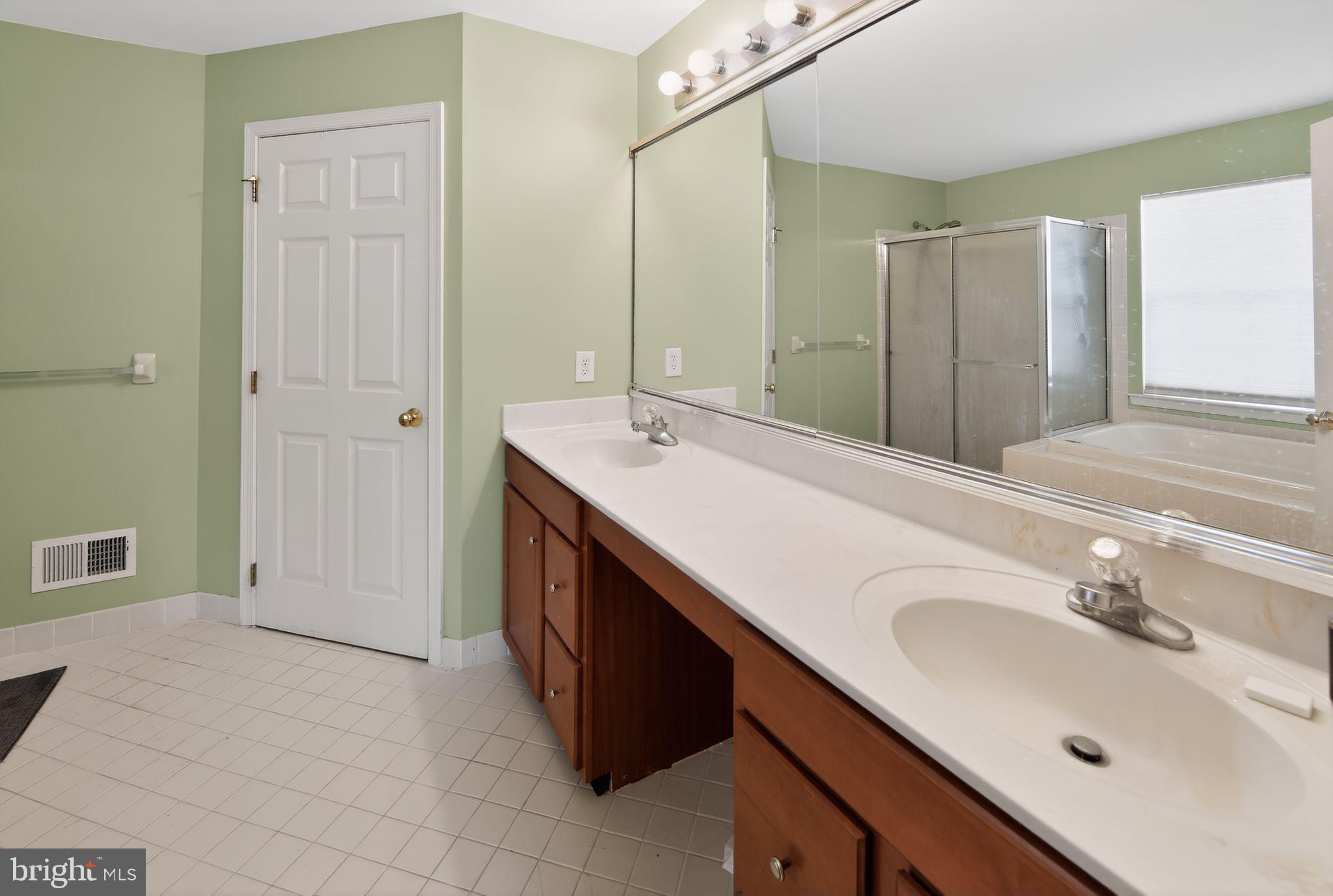 WHITELAND WOODS - Residential