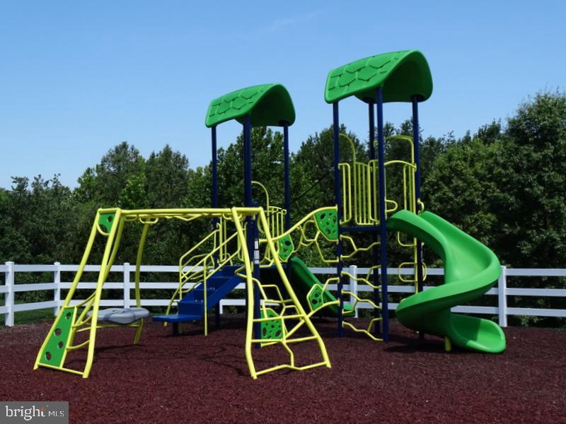 157 FRINGETREE DRIVE