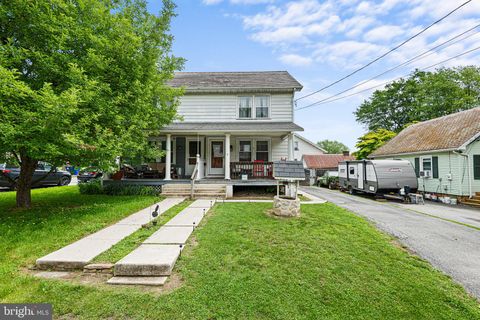 Photo of 119 Pine Street, CHRISTIANA, PA 17509 (MLS # PALA2071370)