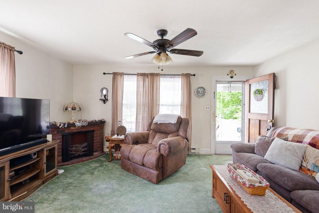 Photo of 119 Pine Street, CHRISTIANA, PA 17509 (MLS # PALA2071370)