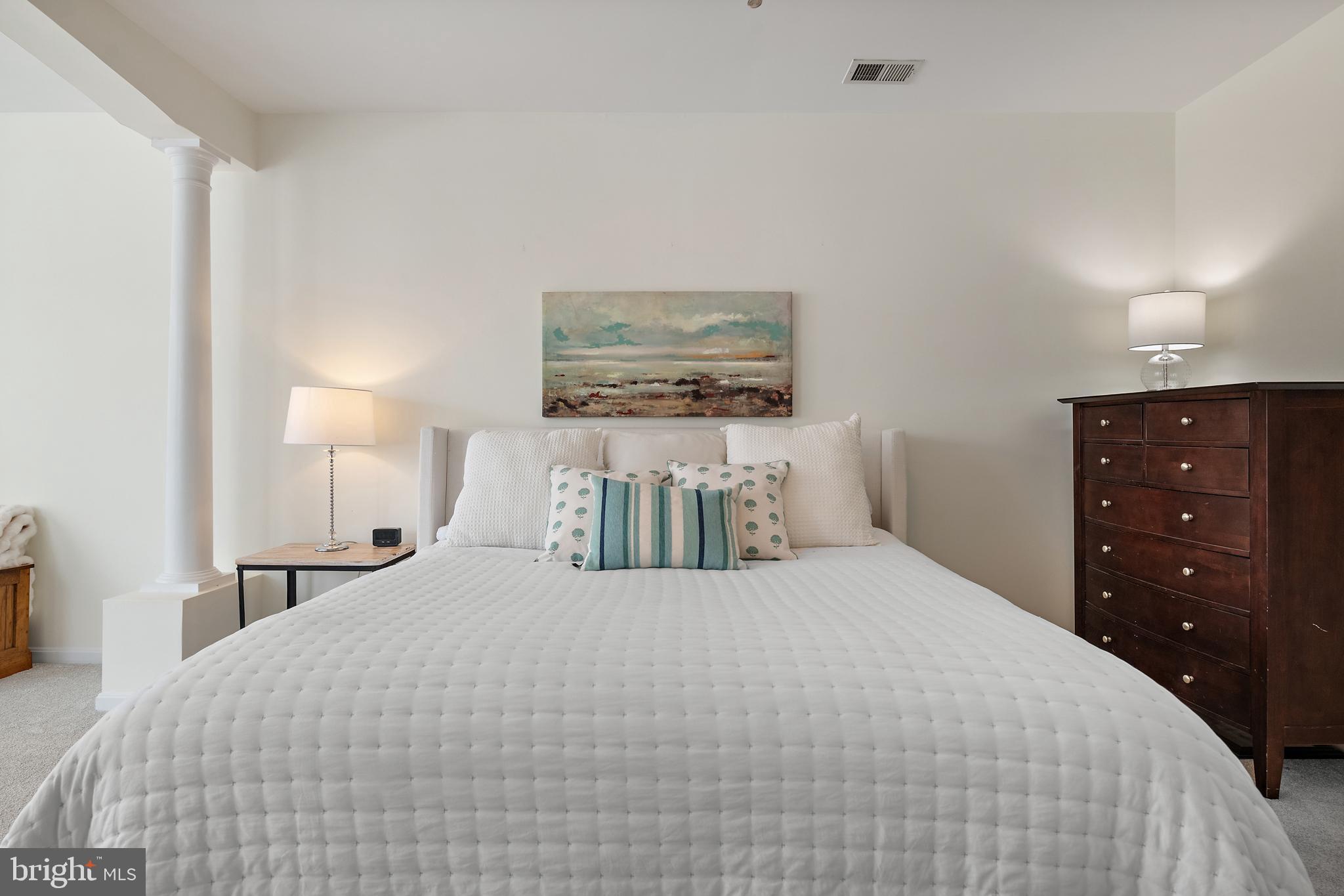 SOUTH RIVER - Residential