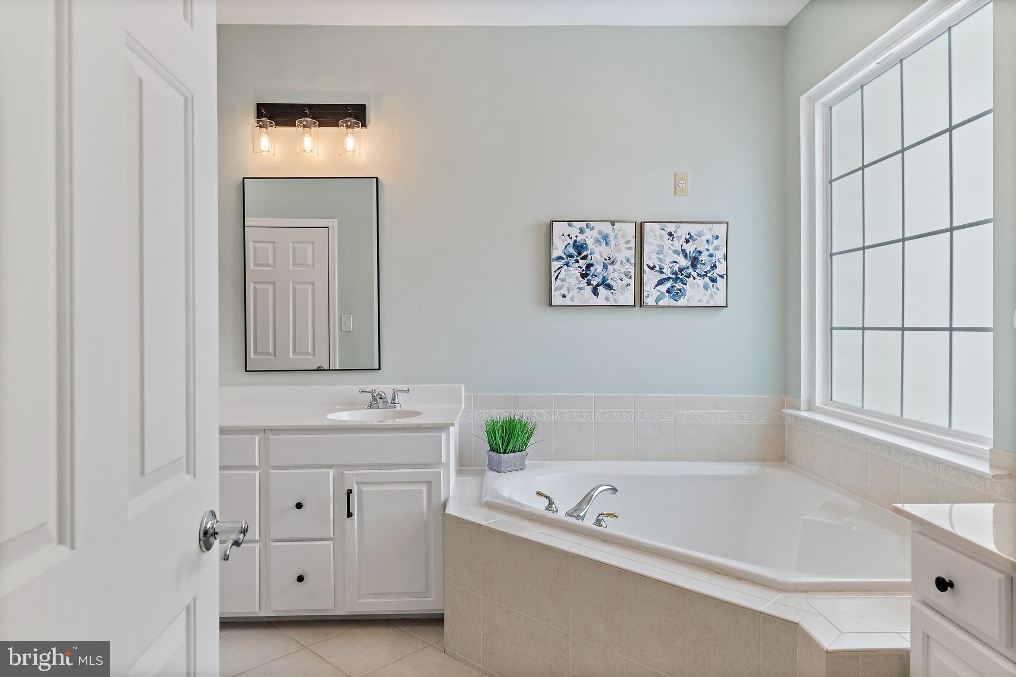 SOUTH RIVER - Residential