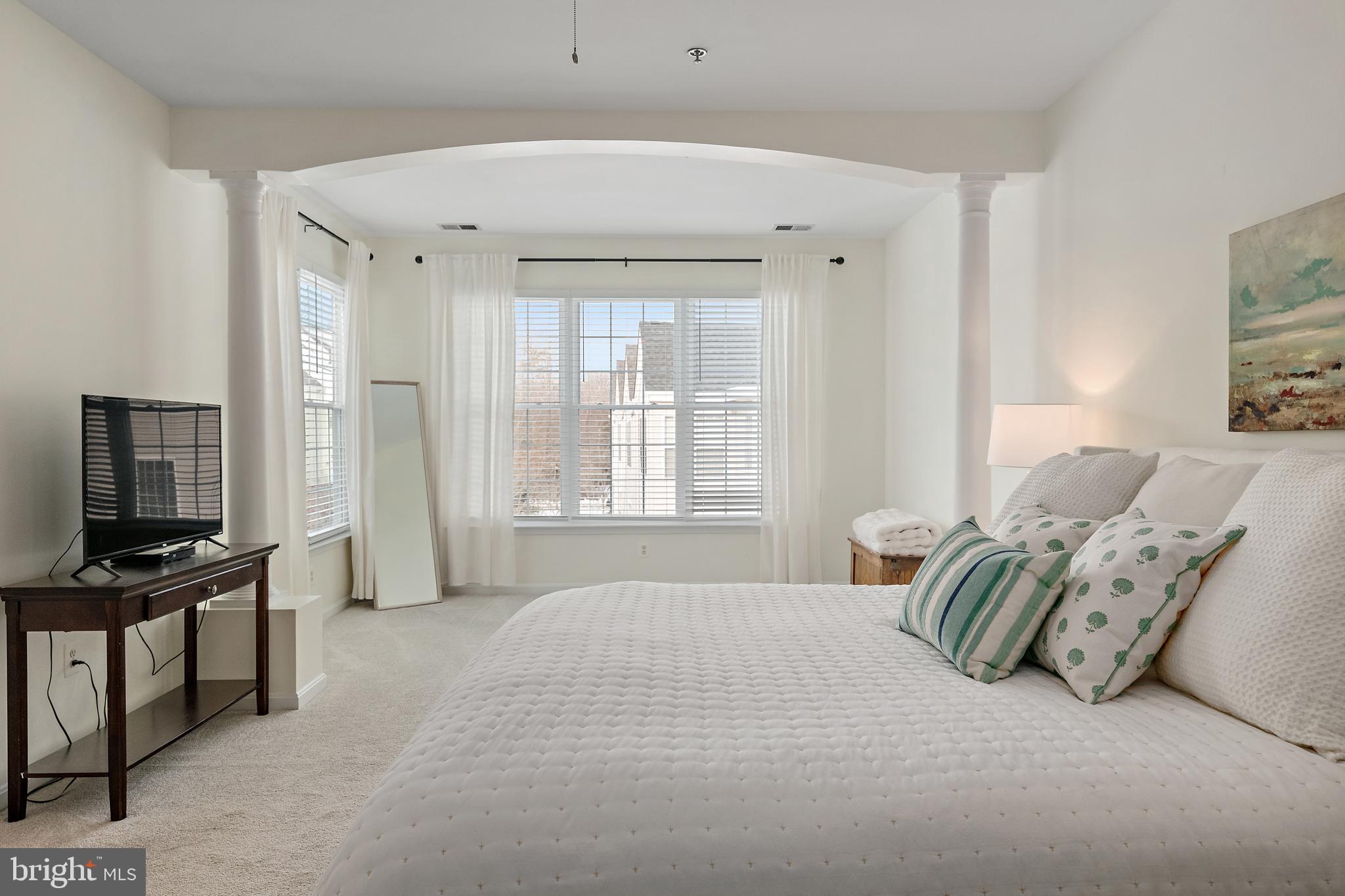 SOUTH RIVER - Residential