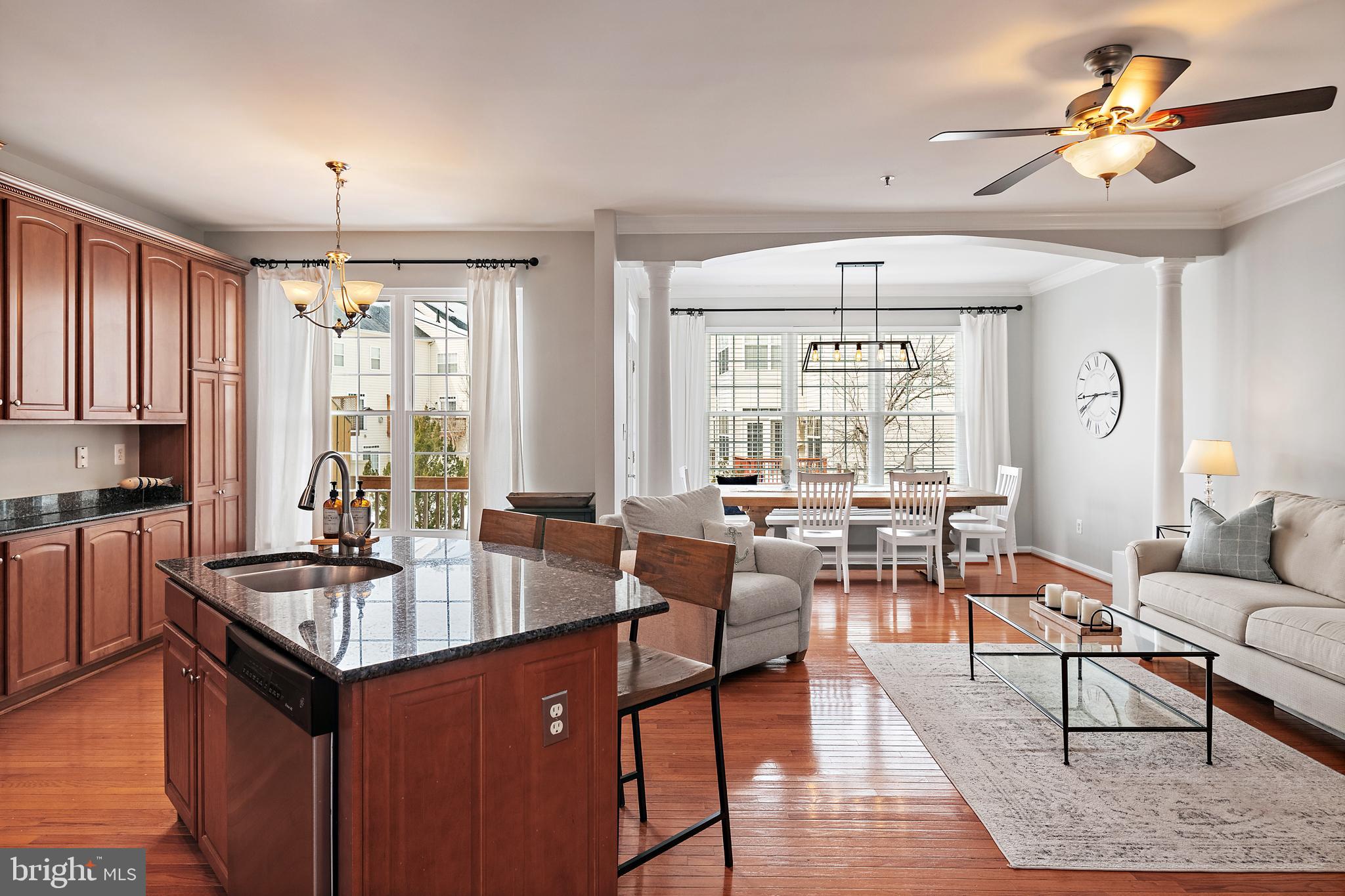 SOUTH RIVER - Residential