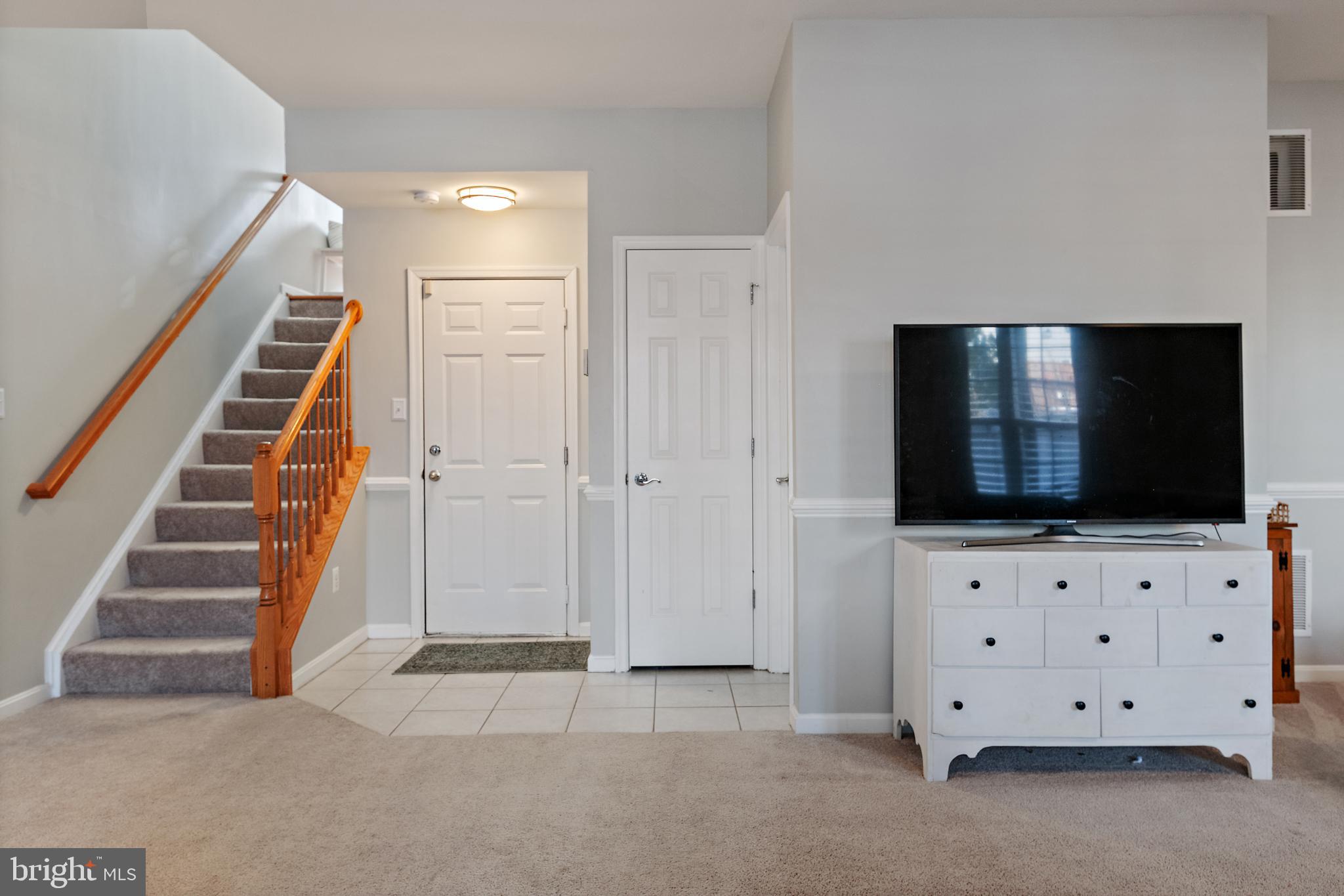 SOUTH RIVER - Residential