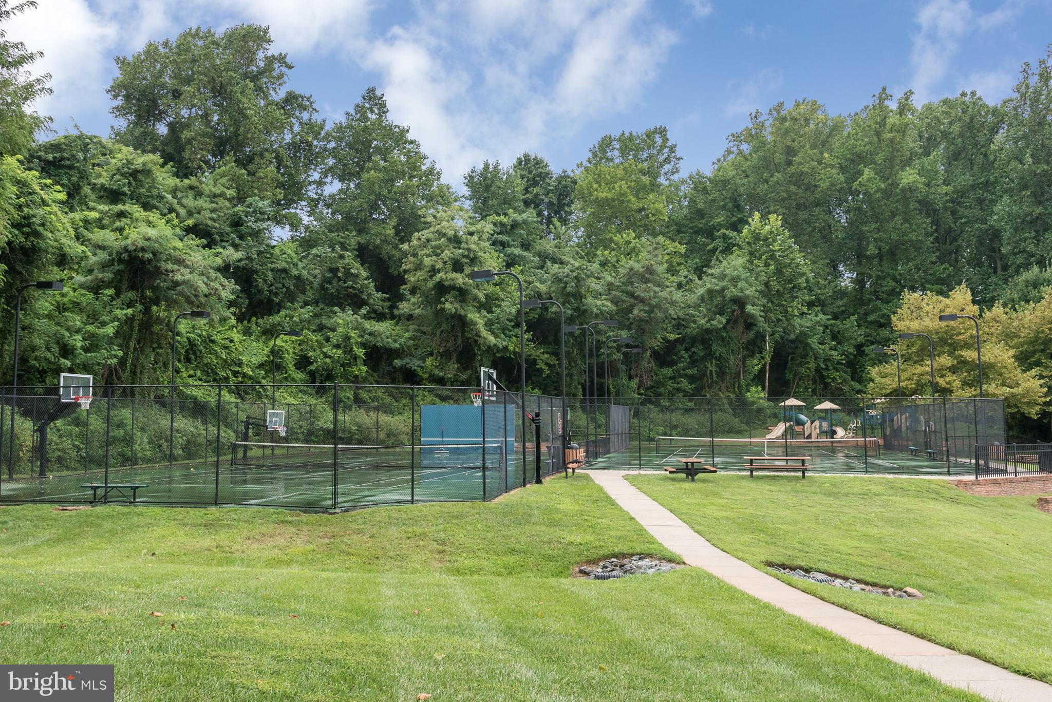 SOUTH RIVER - Residential