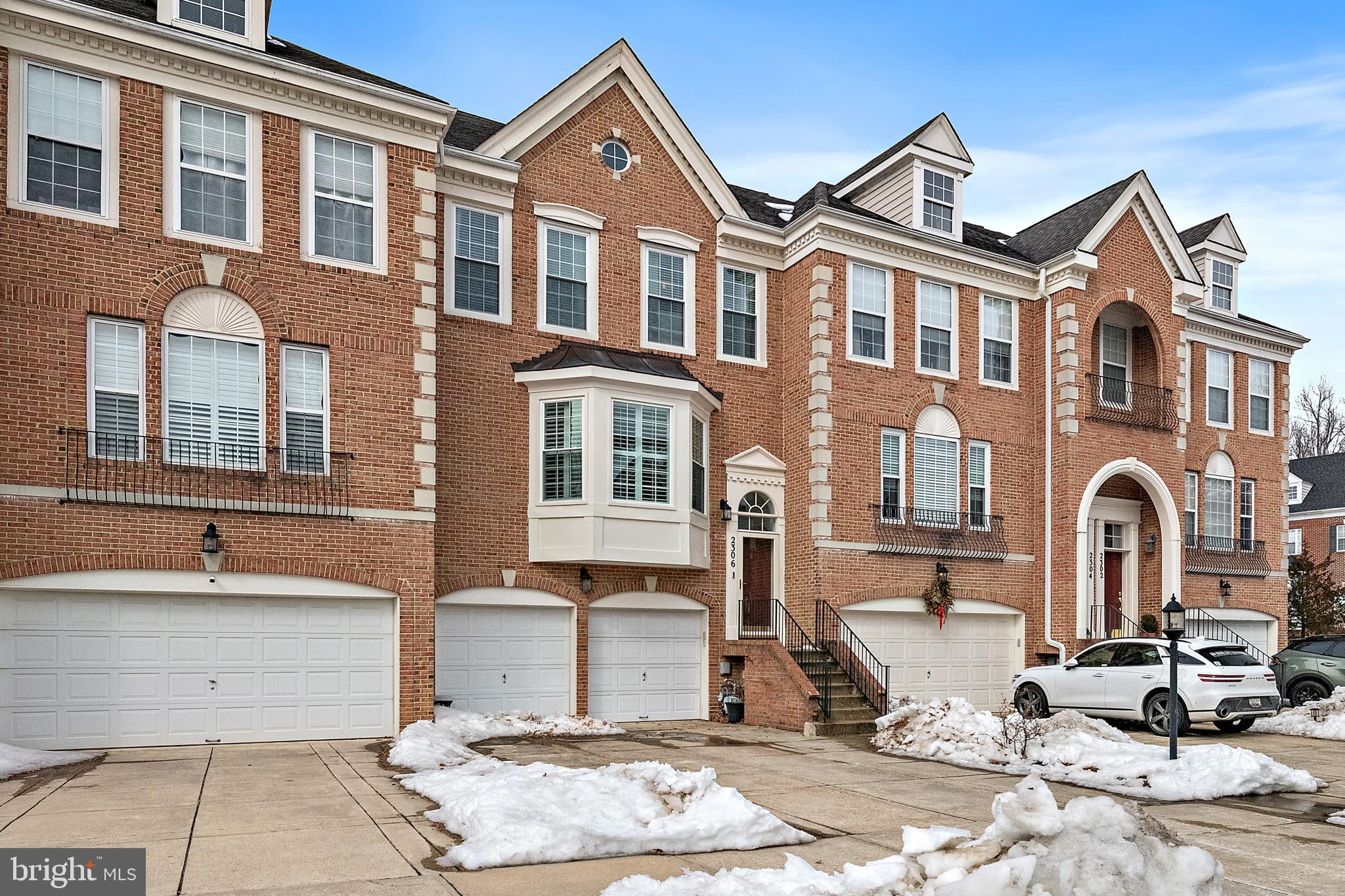 SOUTH RIVER - Residential