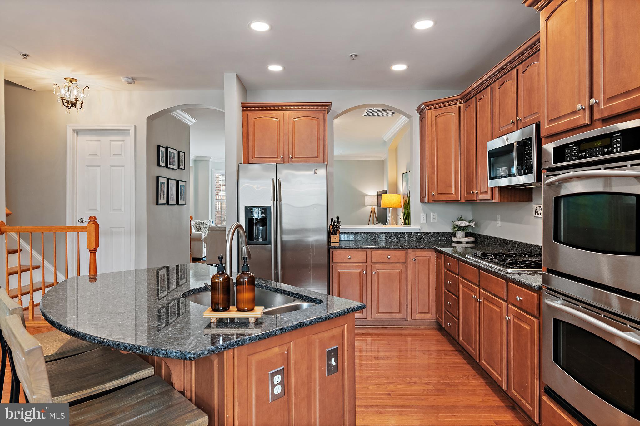 SOUTH RIVER - Residential