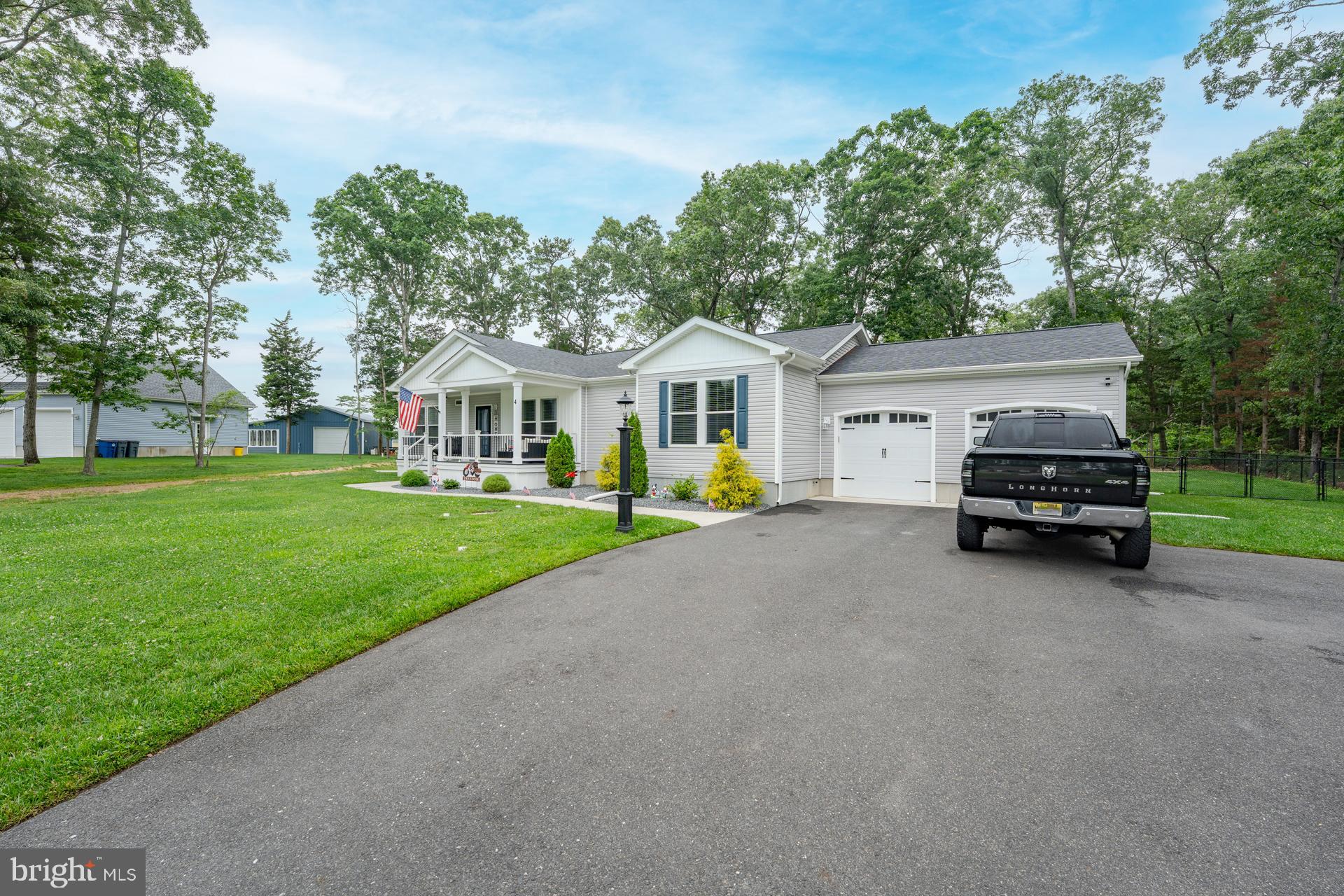 4 GIBSON LANE