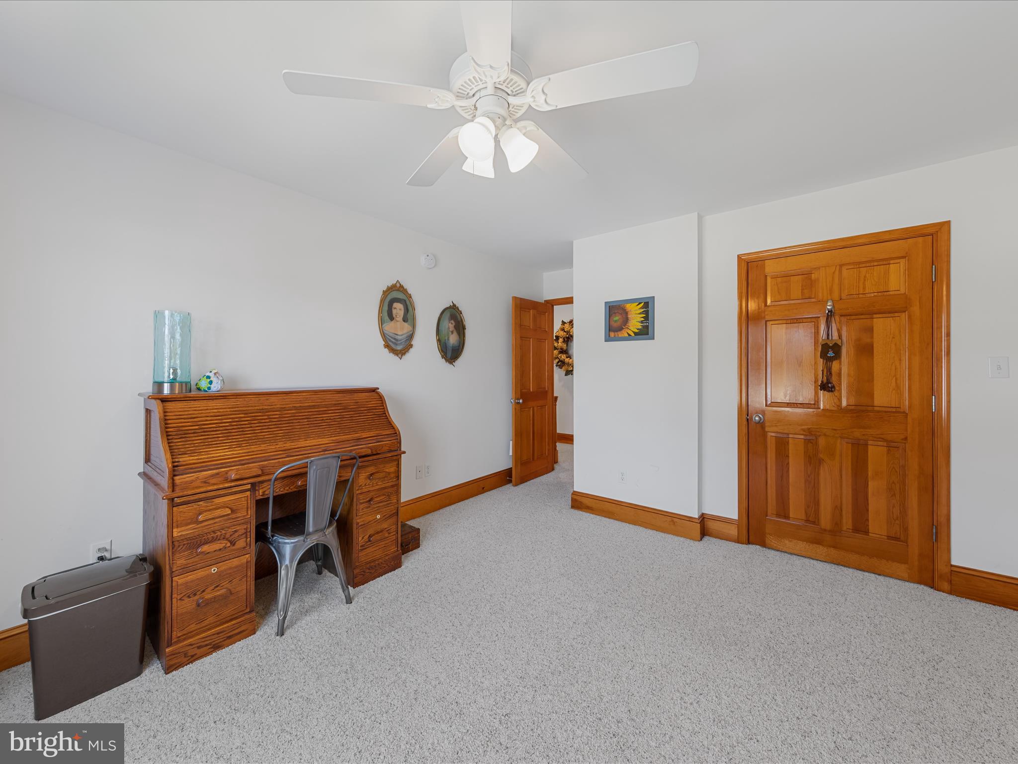 GRANBYS COVE - Residential