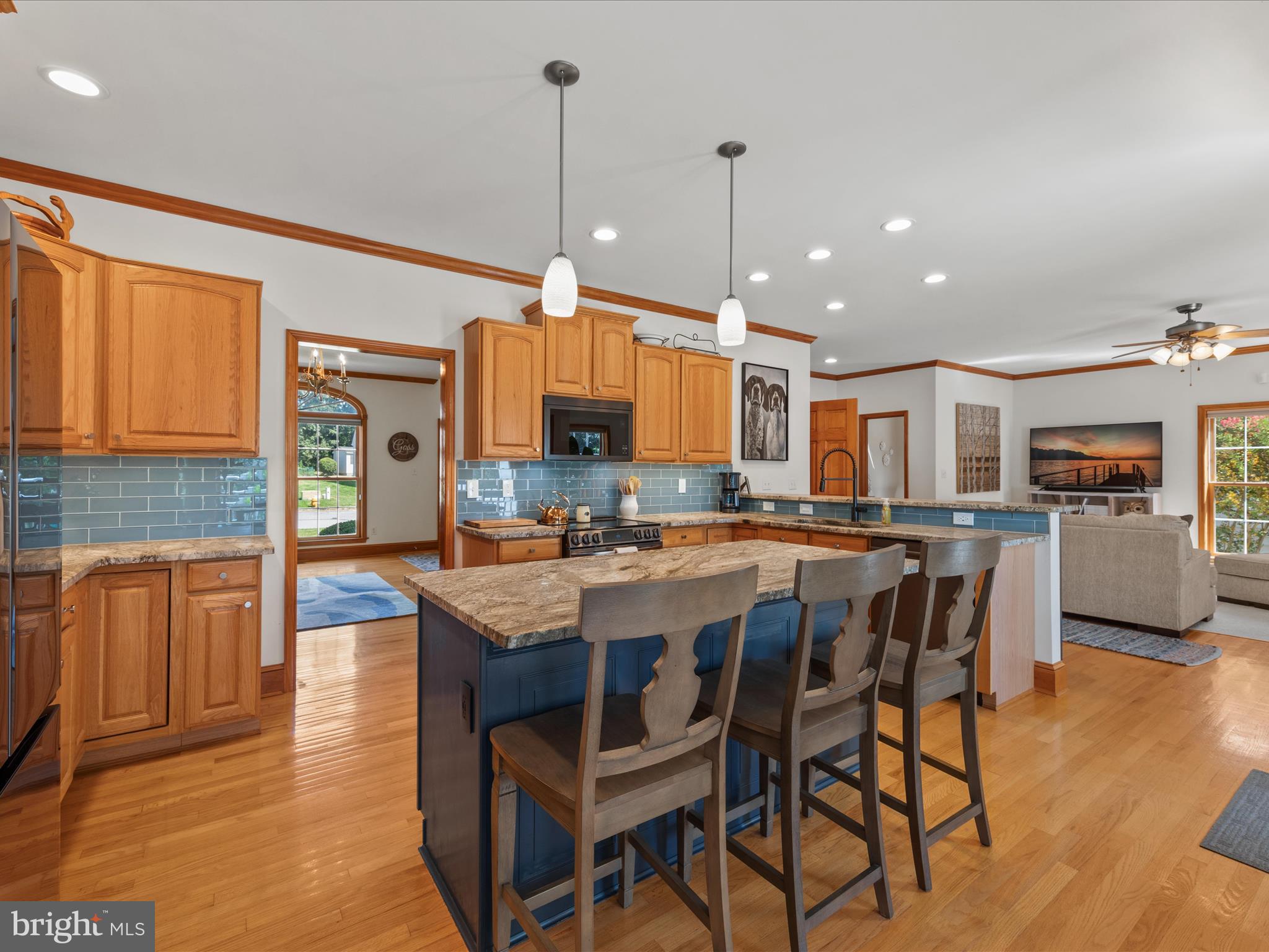 GRANBYS COVE - Residential