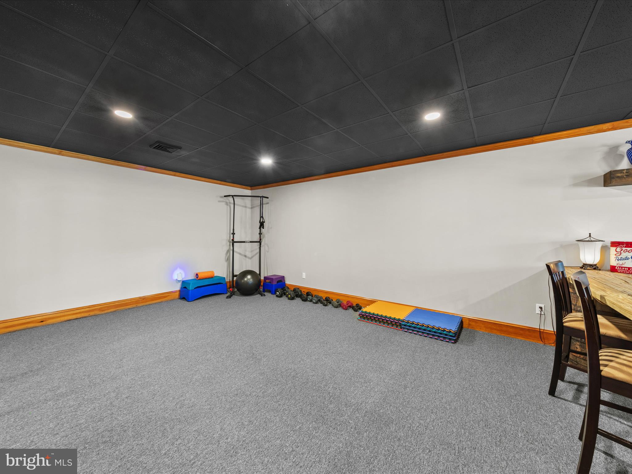 GRANBYS COVE - Residential