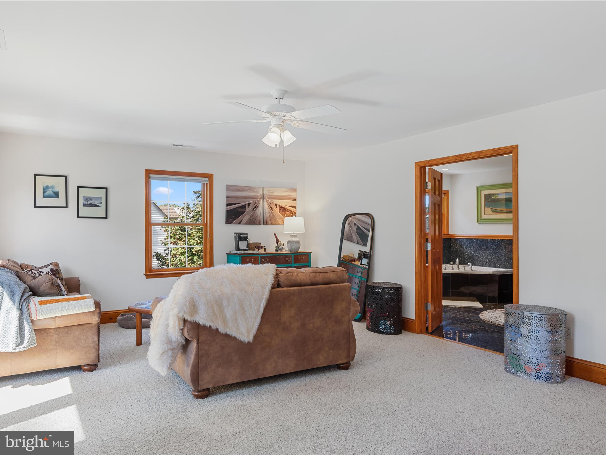 GRANBYS COVE - Residential