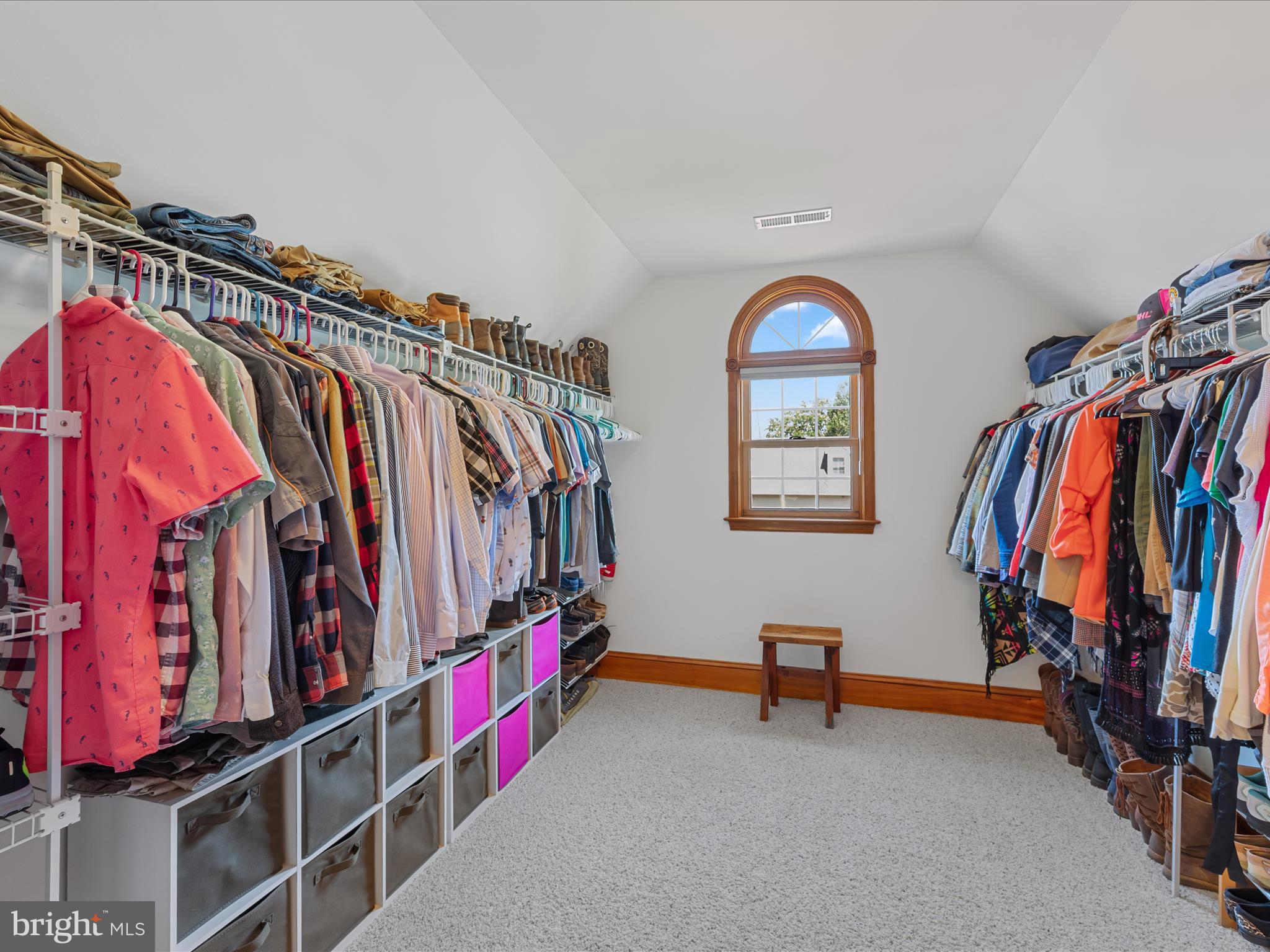 GRANBYS COVE - Residential