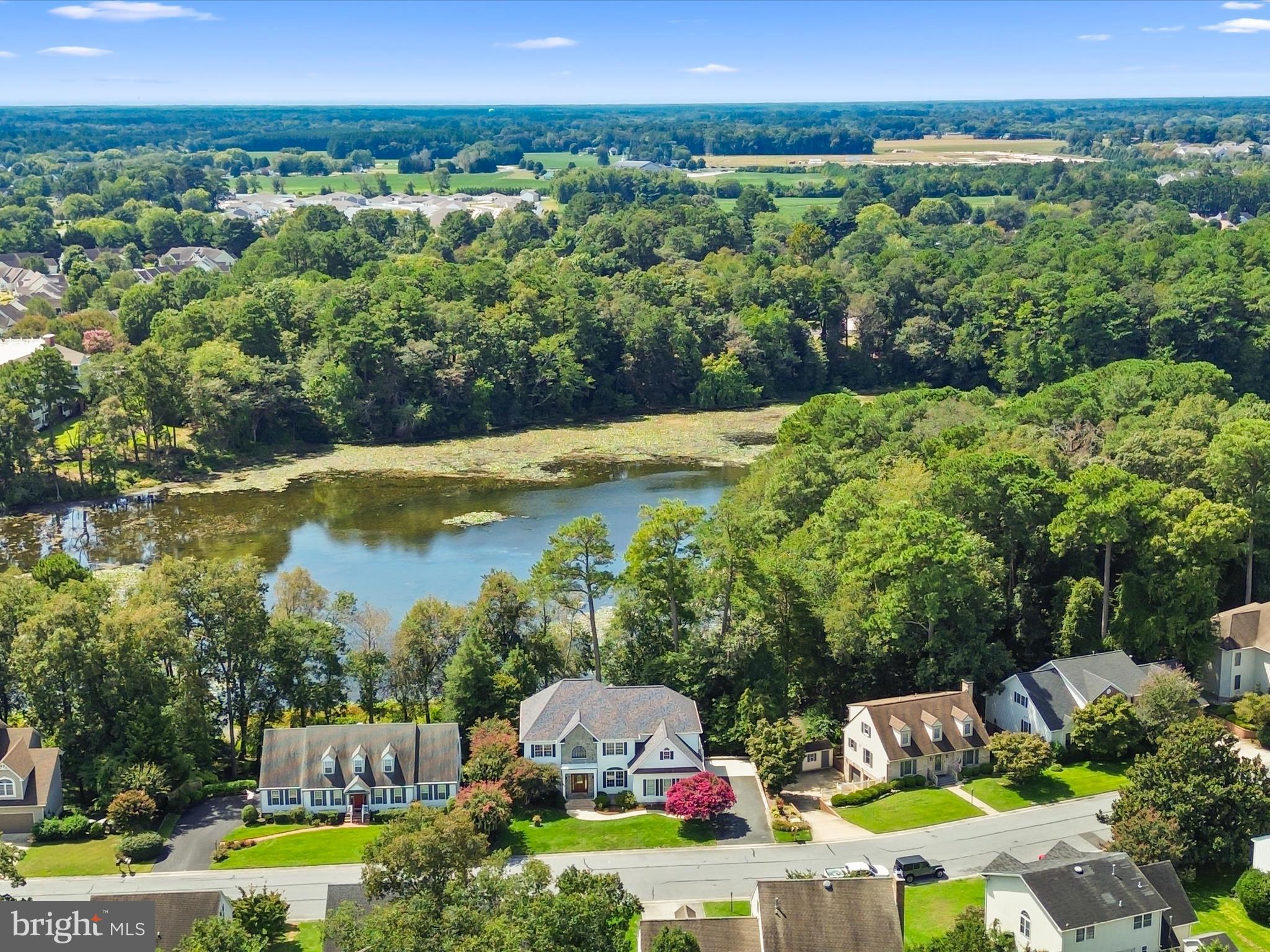 GRANBYS COVE - Residential