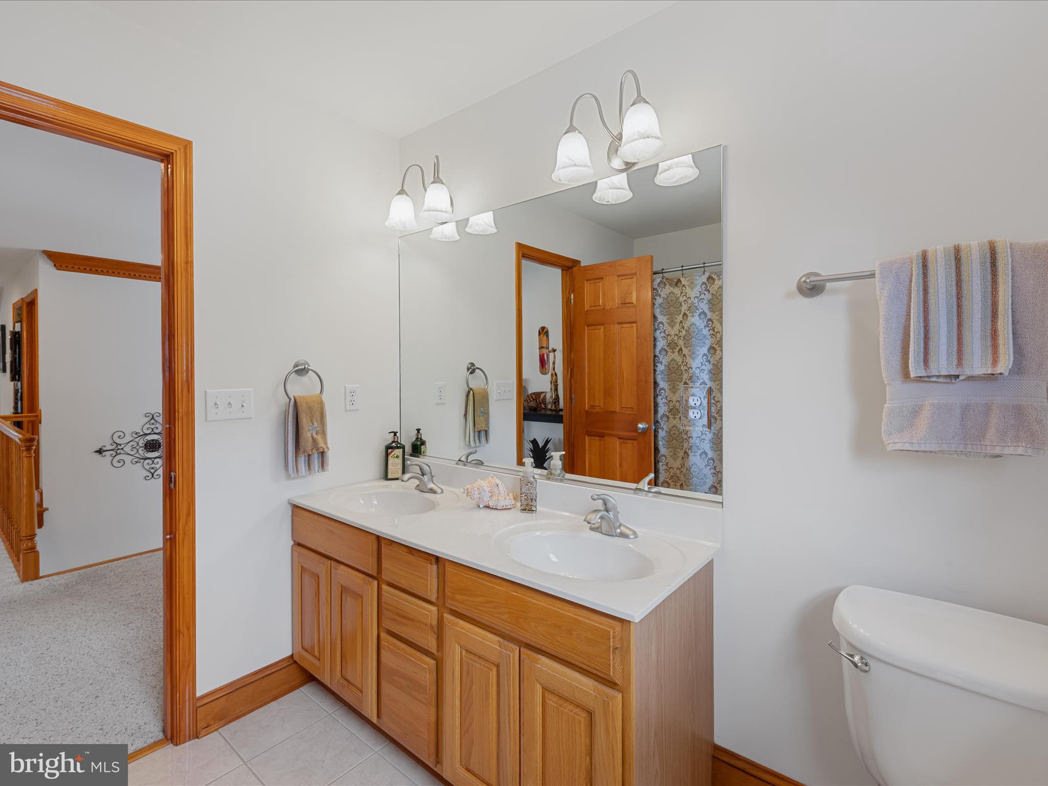 GRANBYS COVE - Residential