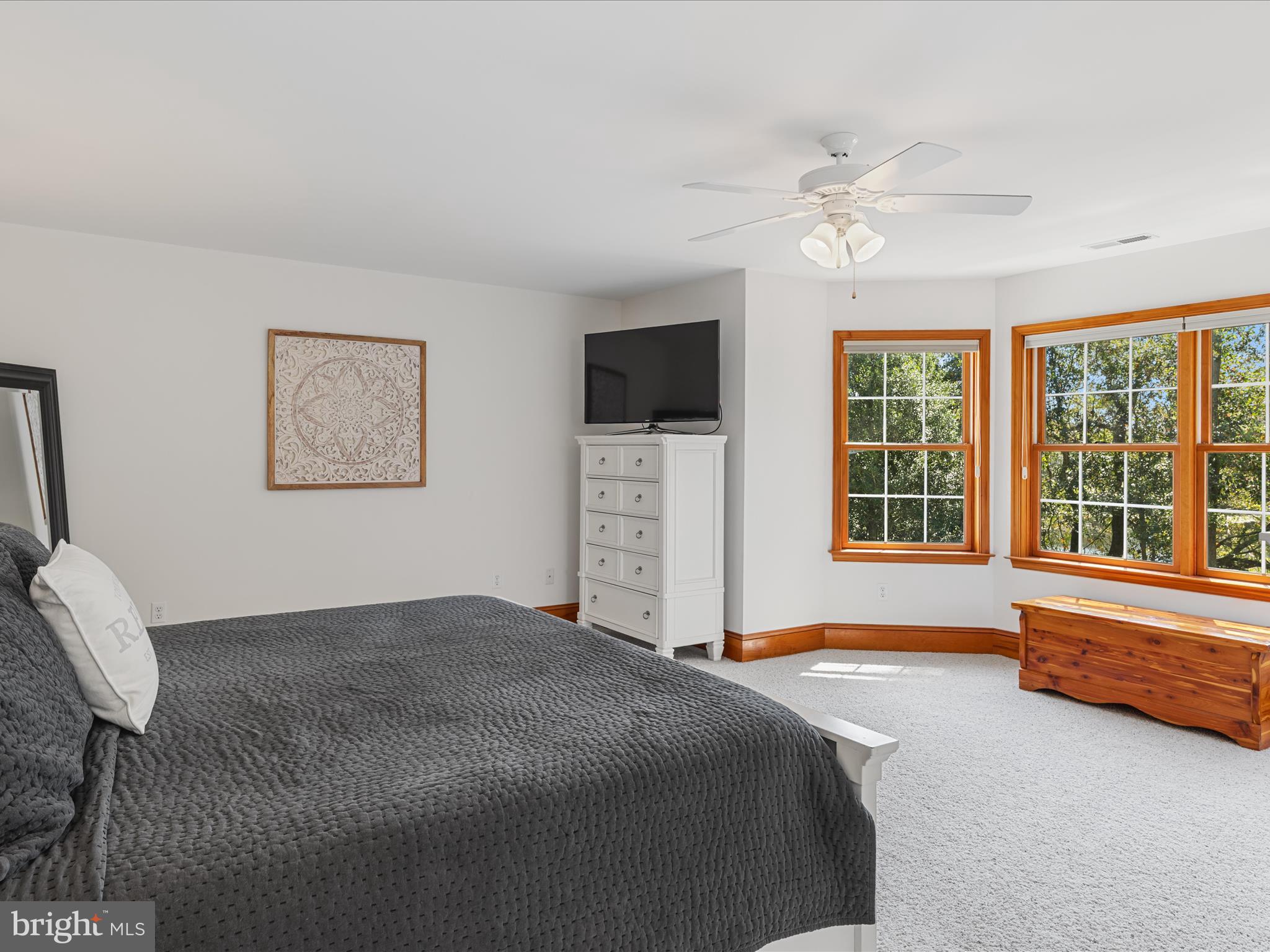 GRANBYS COVE - Residential