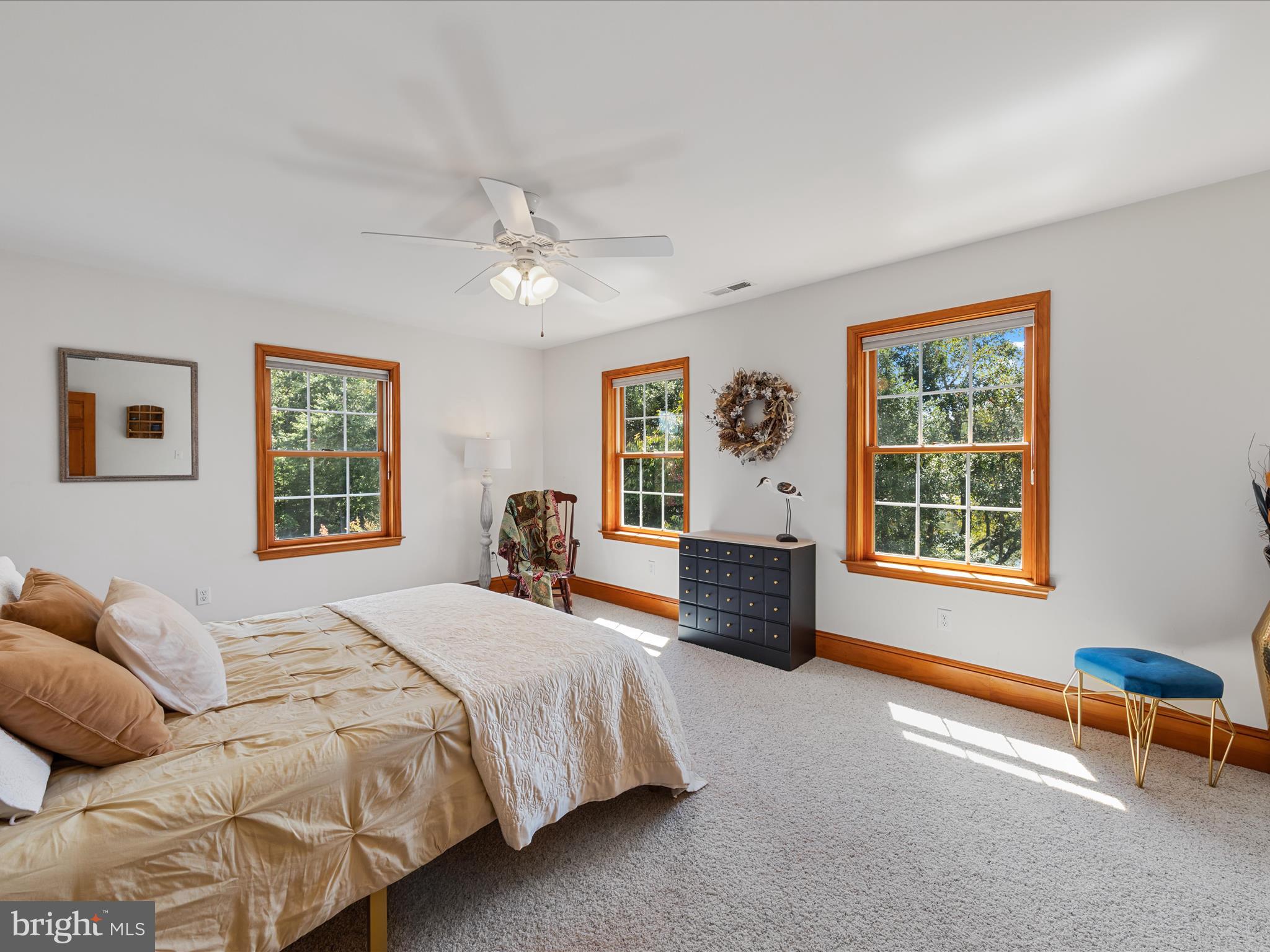 GRANBYS COVE - Residential