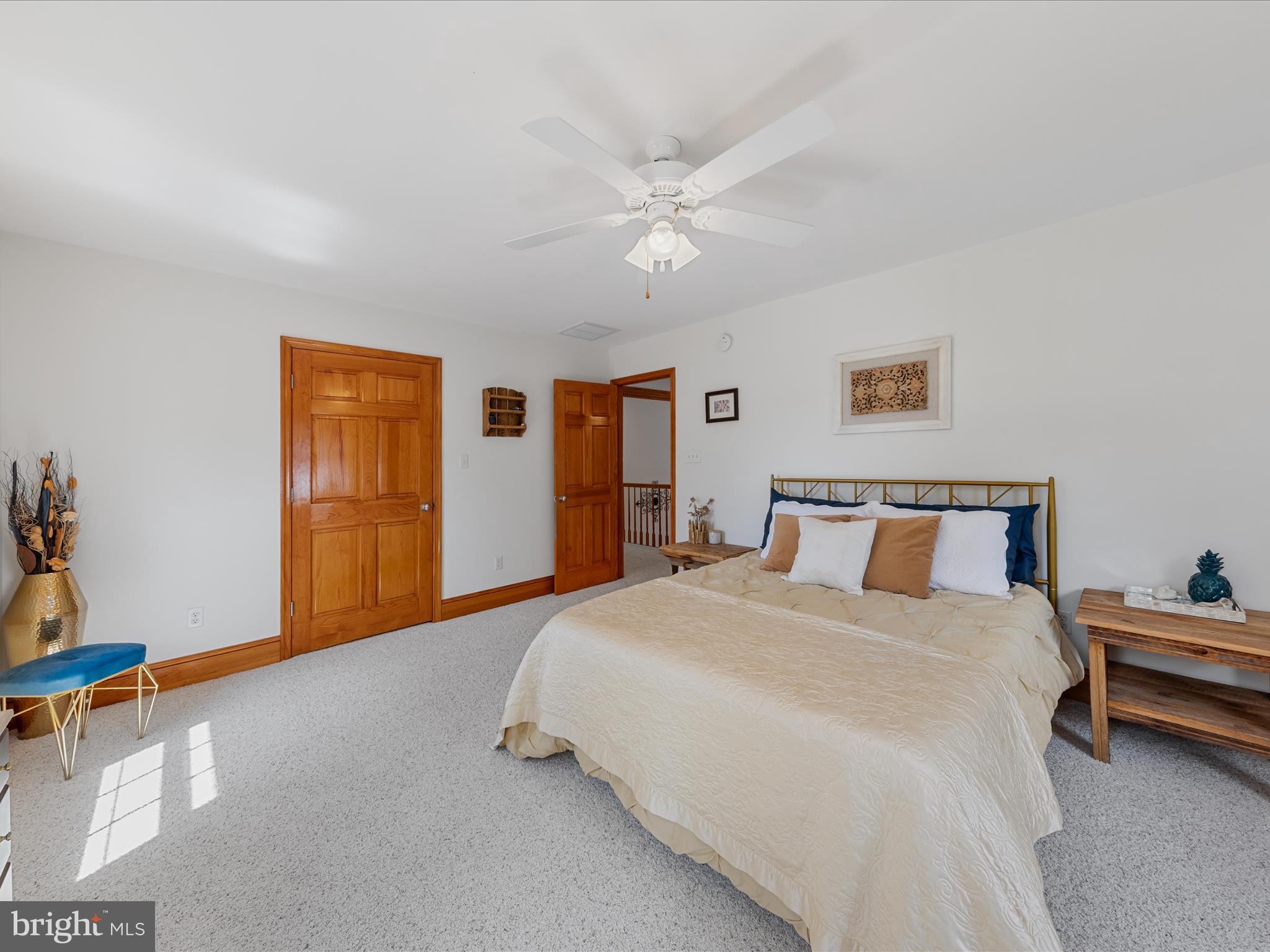 GRANBYS COVE - Residential