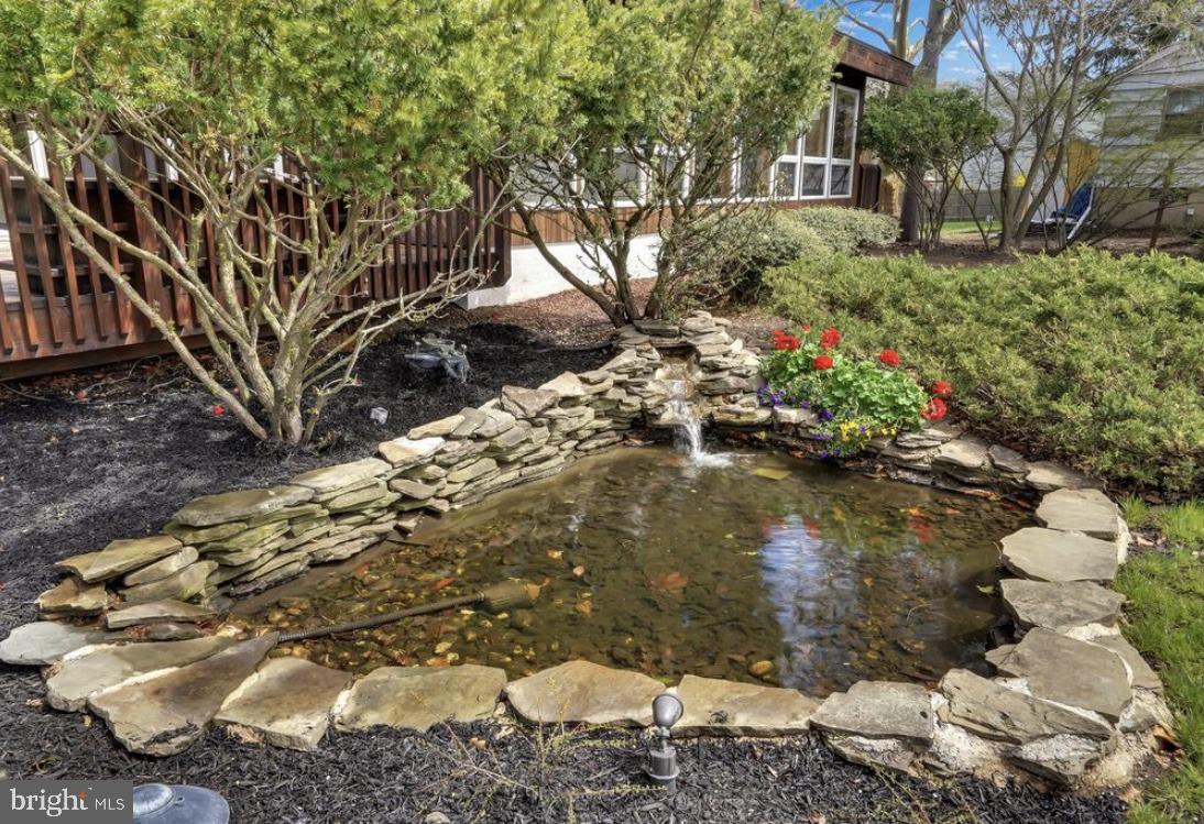 481 E FREEHOLD ROAD