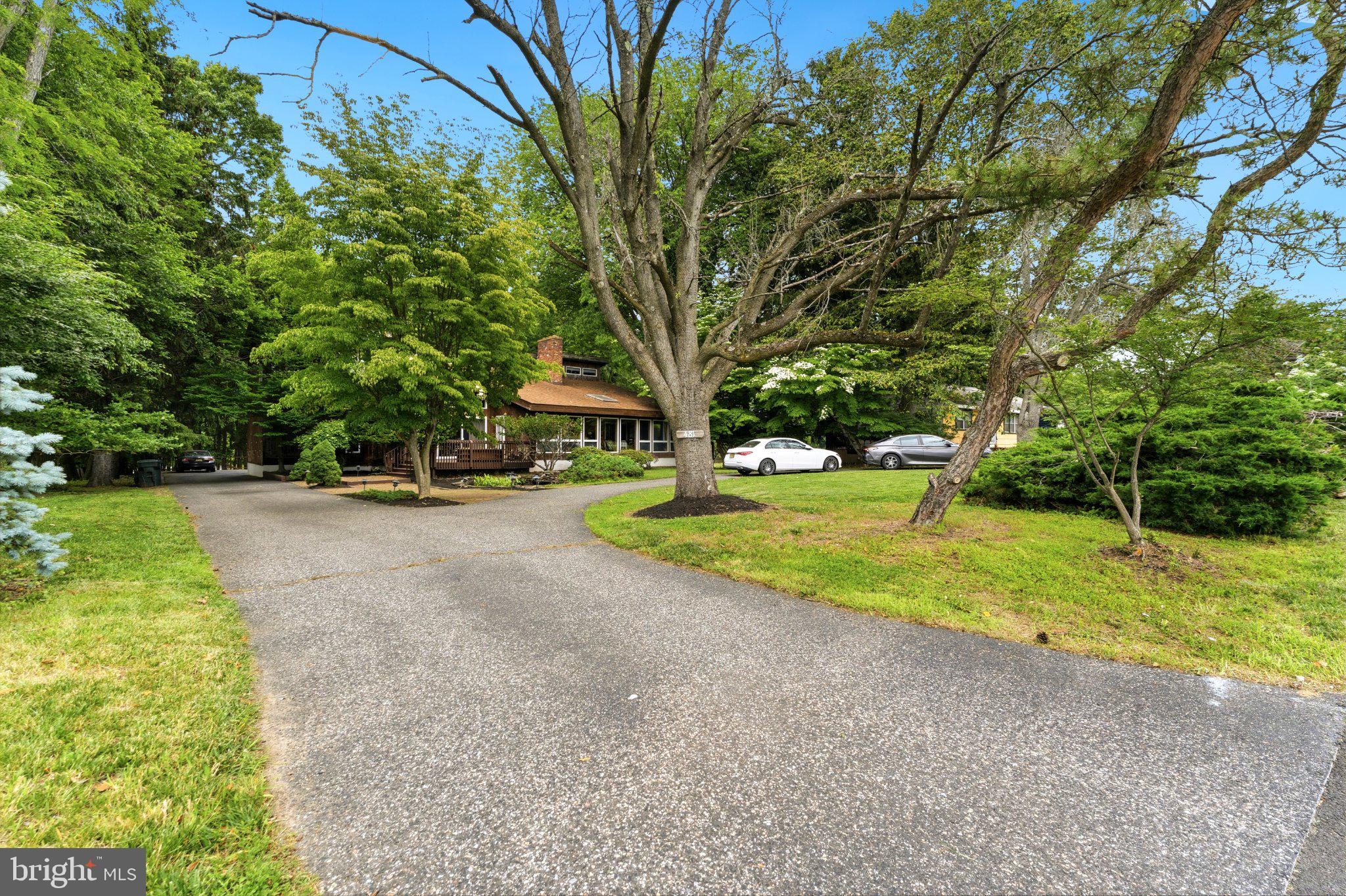 481 E FREEHOLD ROAD