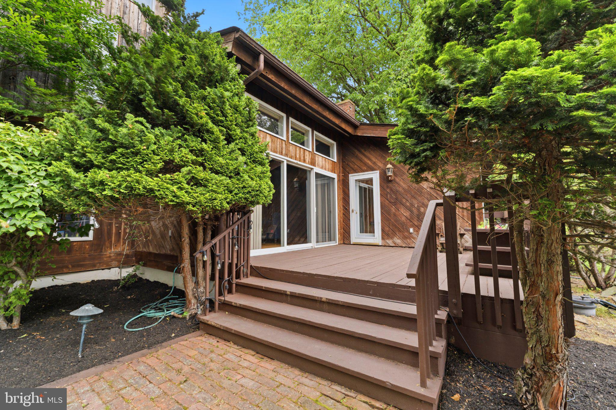 481 E FREEHOLD ROAD