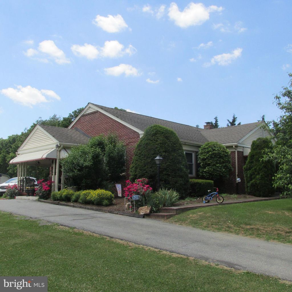 Photo of 5250 Newport Road, Gap, PA 17527 (MLS # PALA2052624)