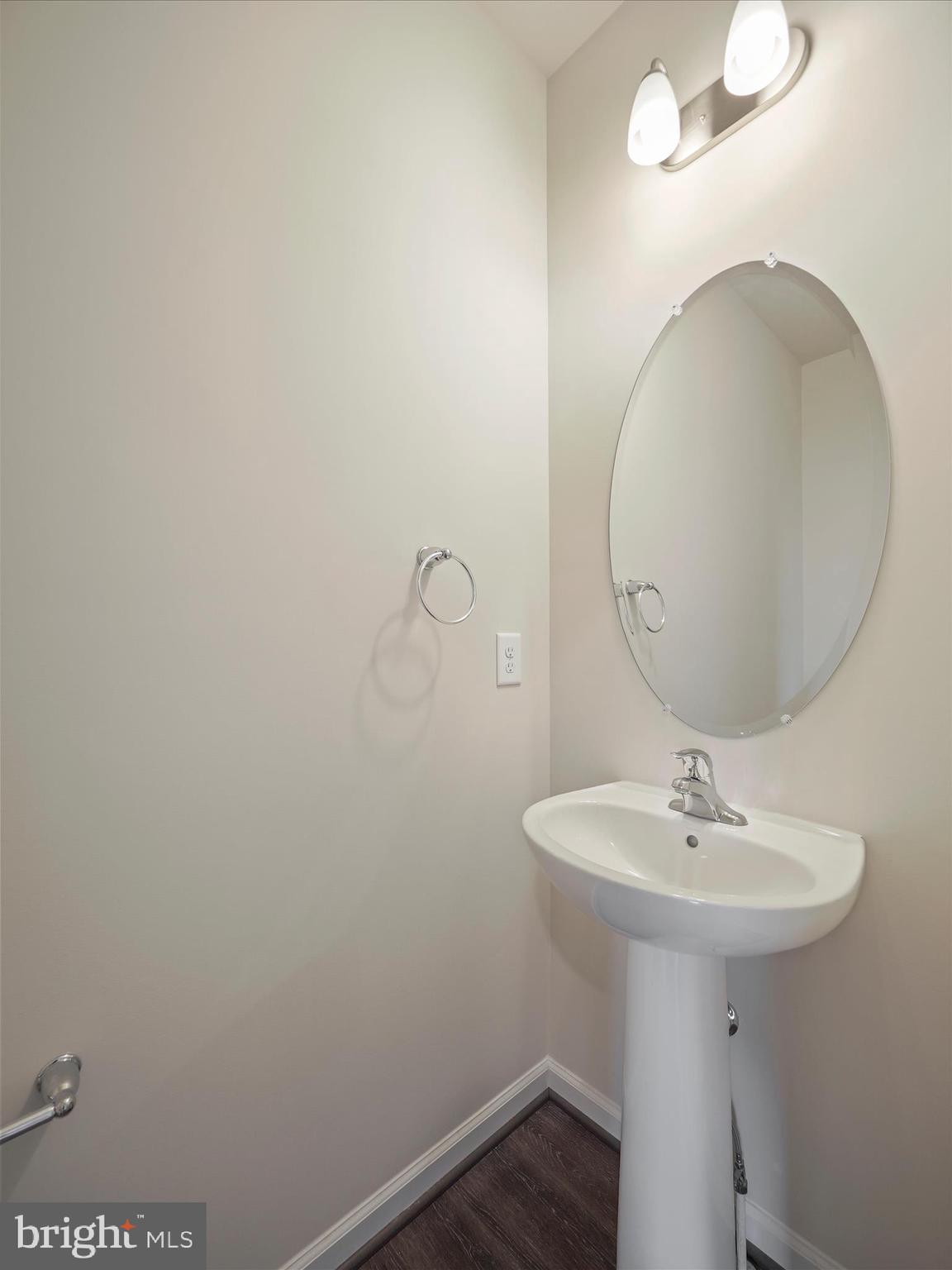 ELMWOOD FARM - Residential