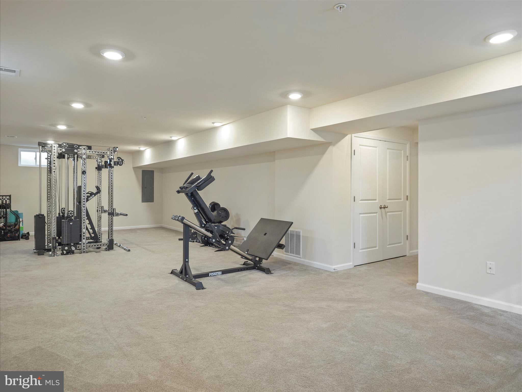 ELMWOOD FARM - Residential