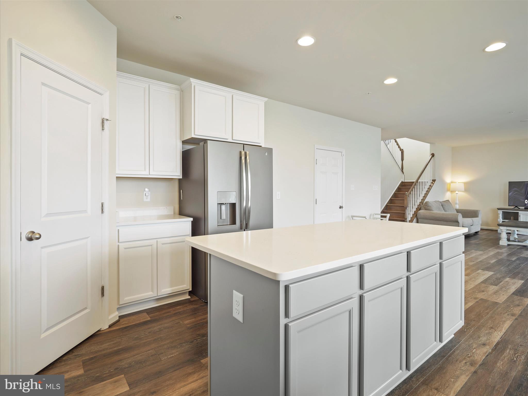 ELMWOOD FARM - Residential