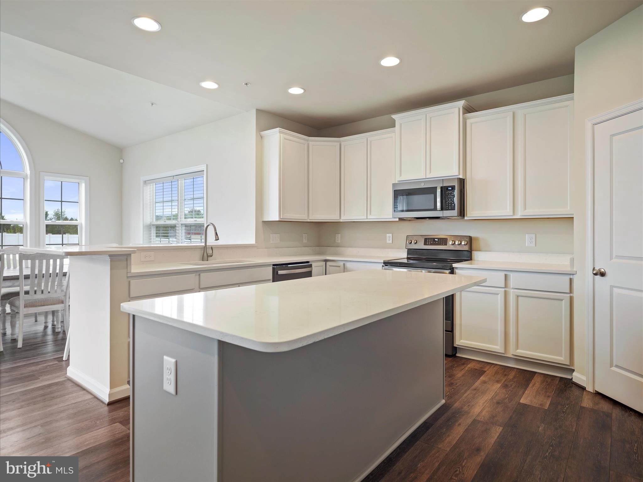 ELMWOOD FARM - Residential