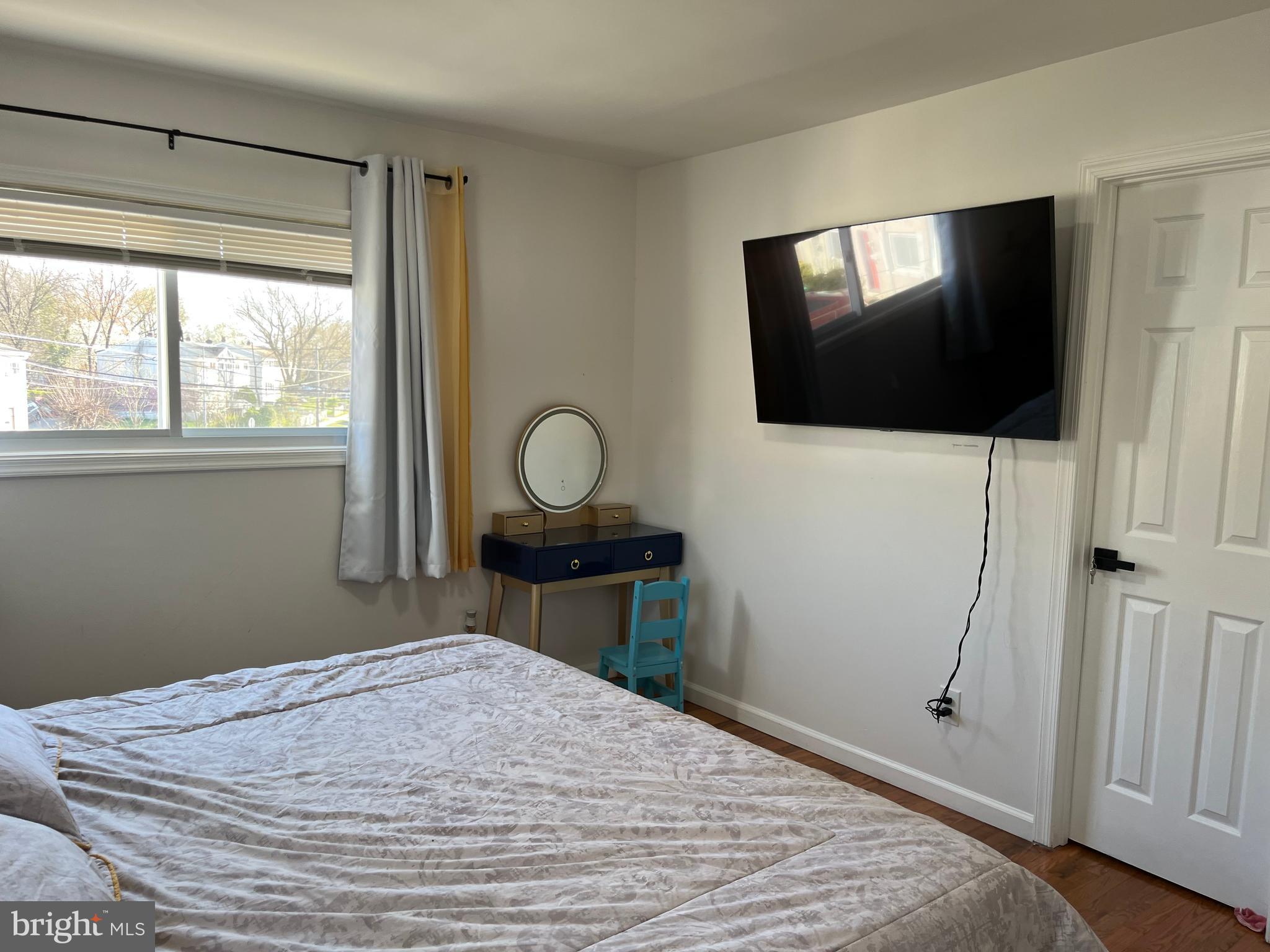 KENT VILLAGE - Residential