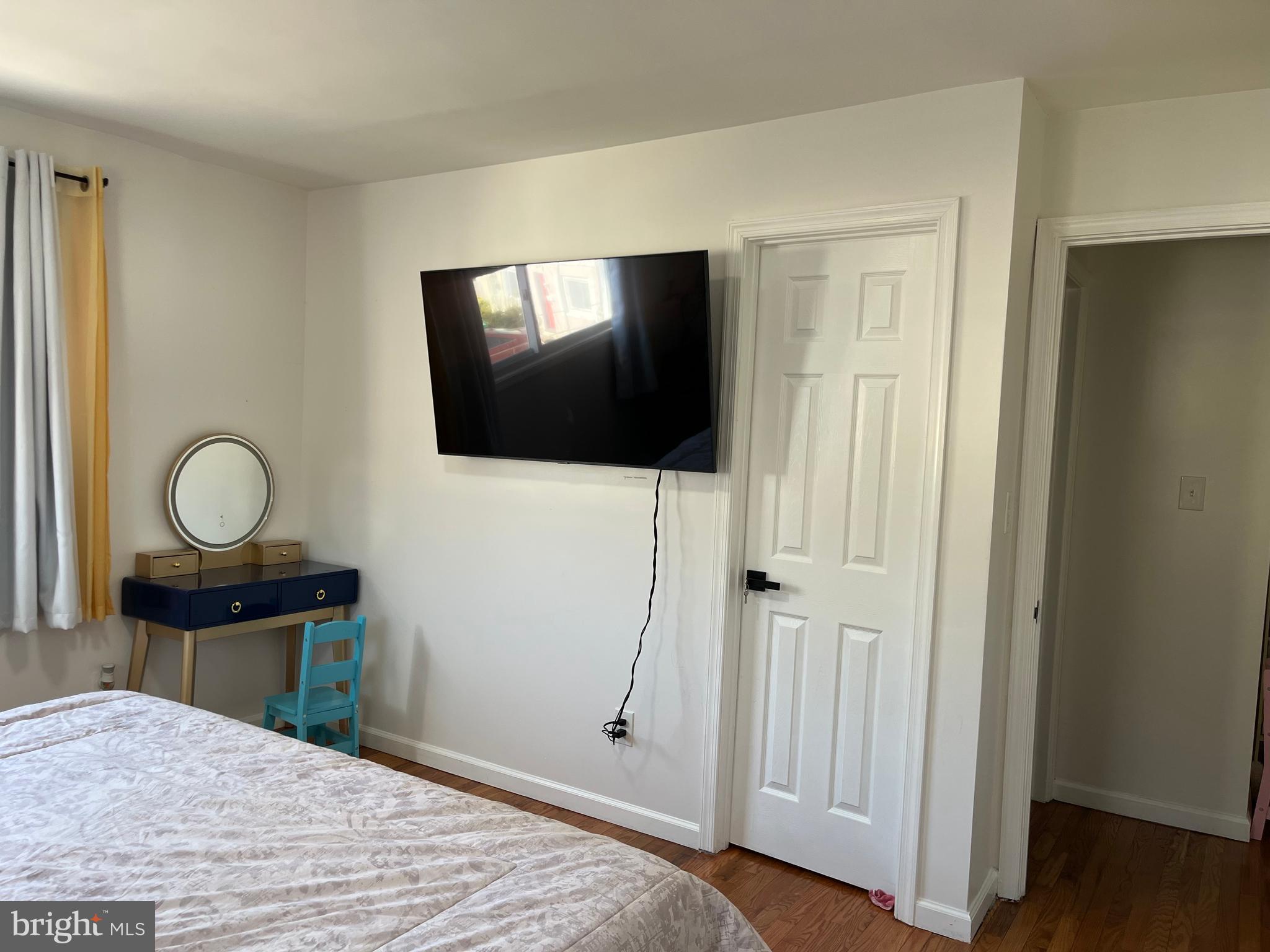 KENT VILLAGE - Residential