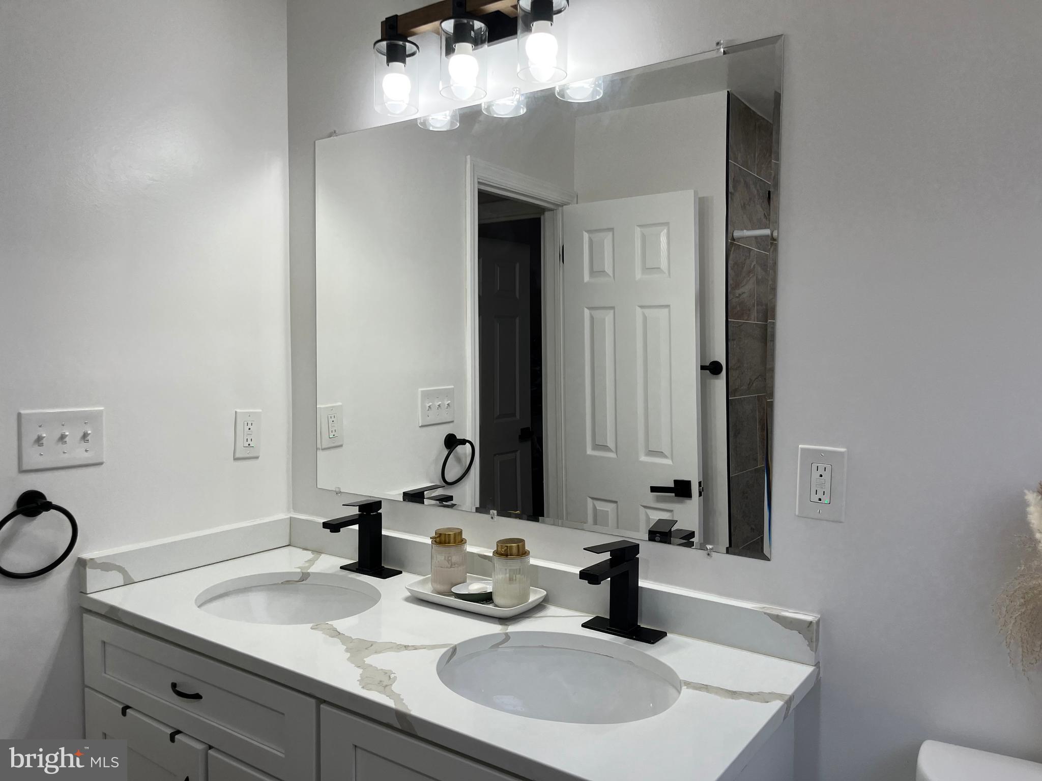 KENT VILLAGE - Residential