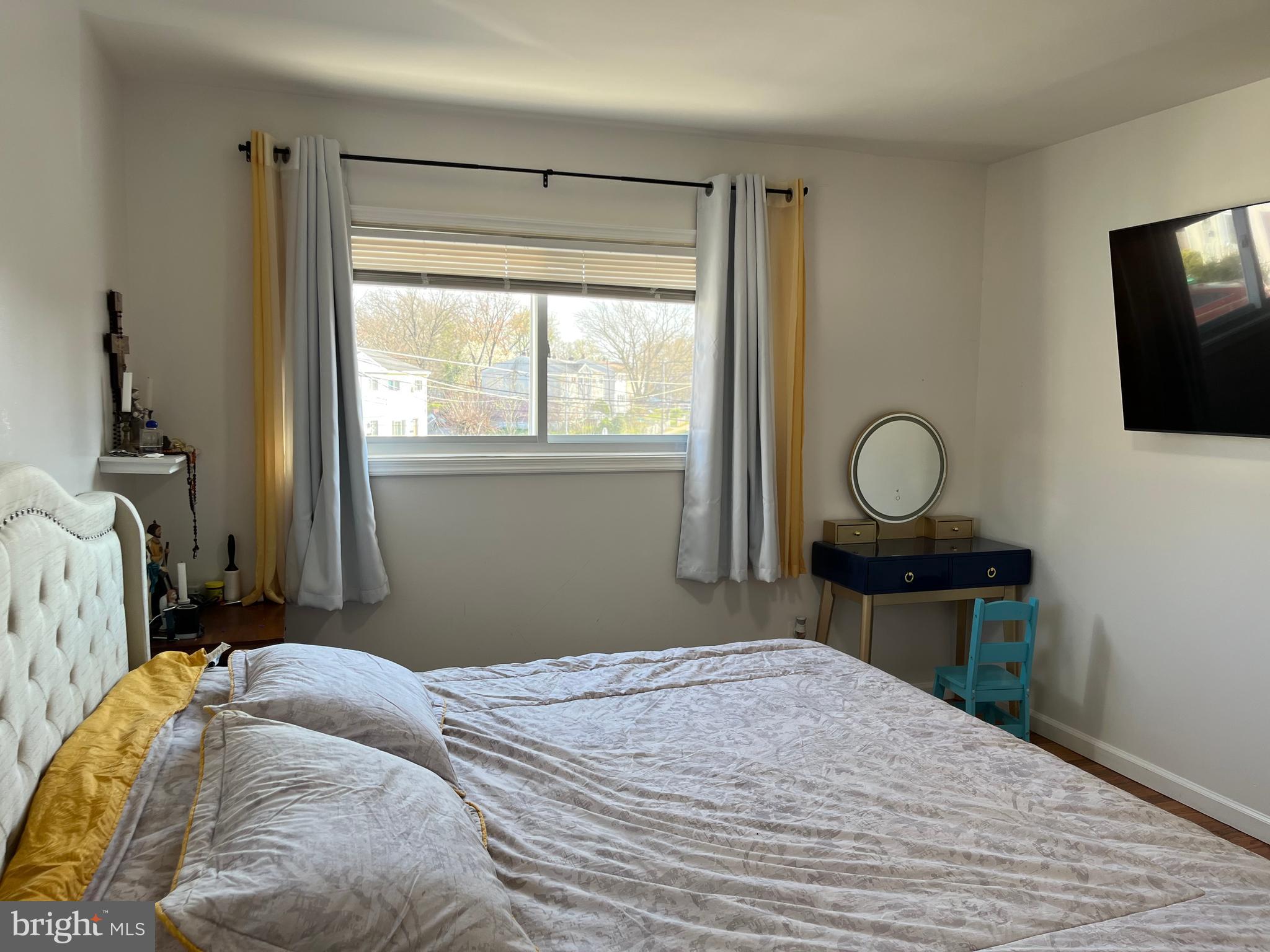 KENT VILLAGE - Residential