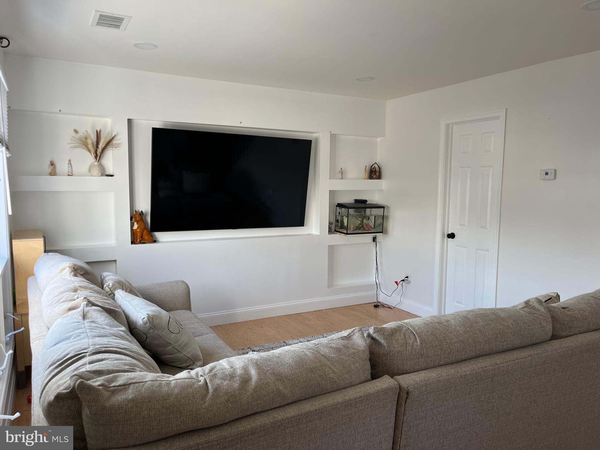 KENT VILLAGE - Residential