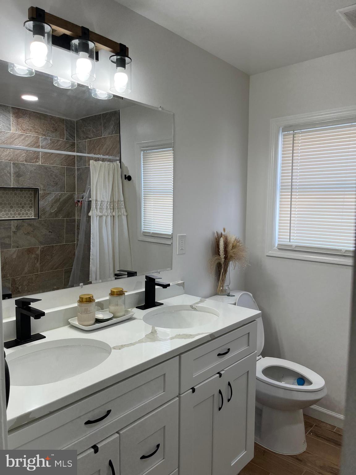 KENT VILLAGE - Residential