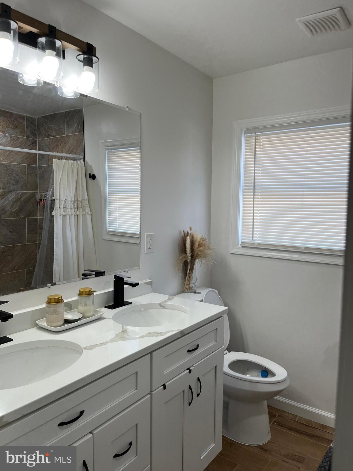 KENT VILLAGE - Residential