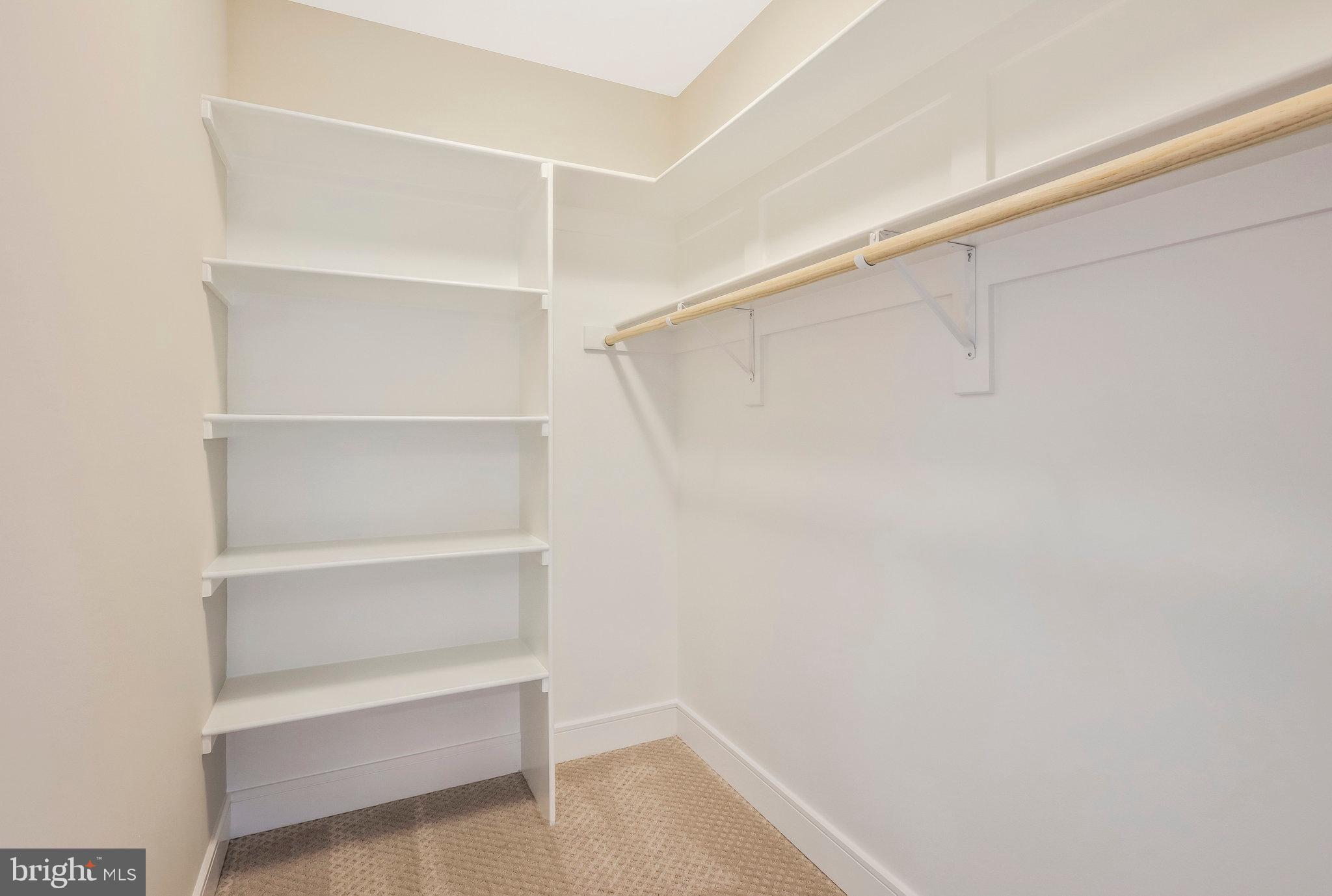 WESTHAMPTON - Residential