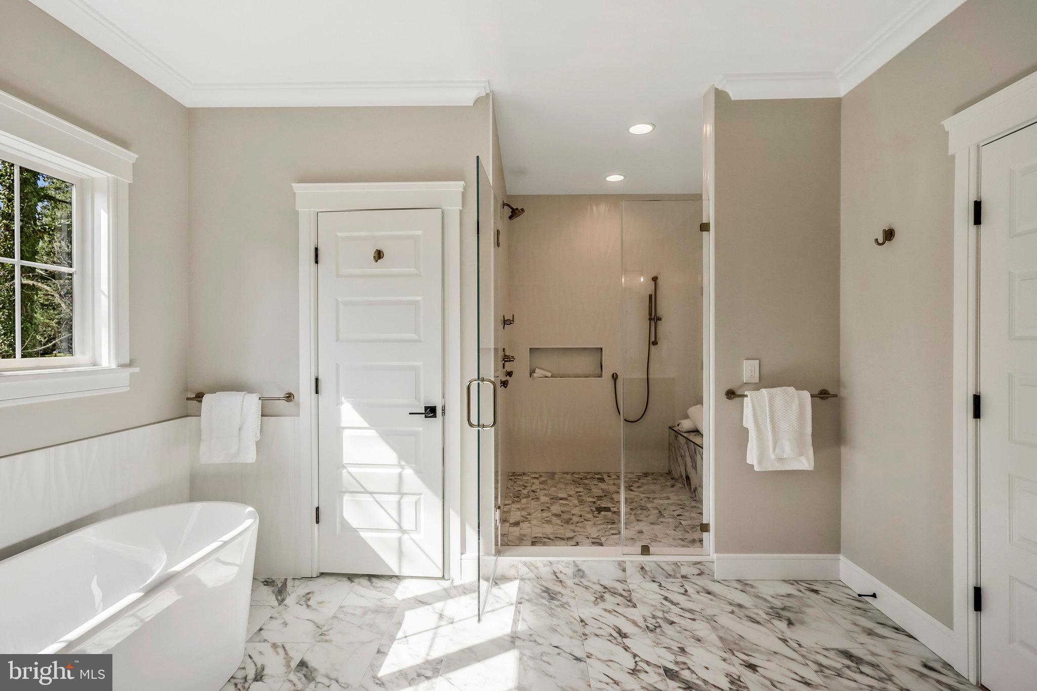 WESTHAMPTON - Residential