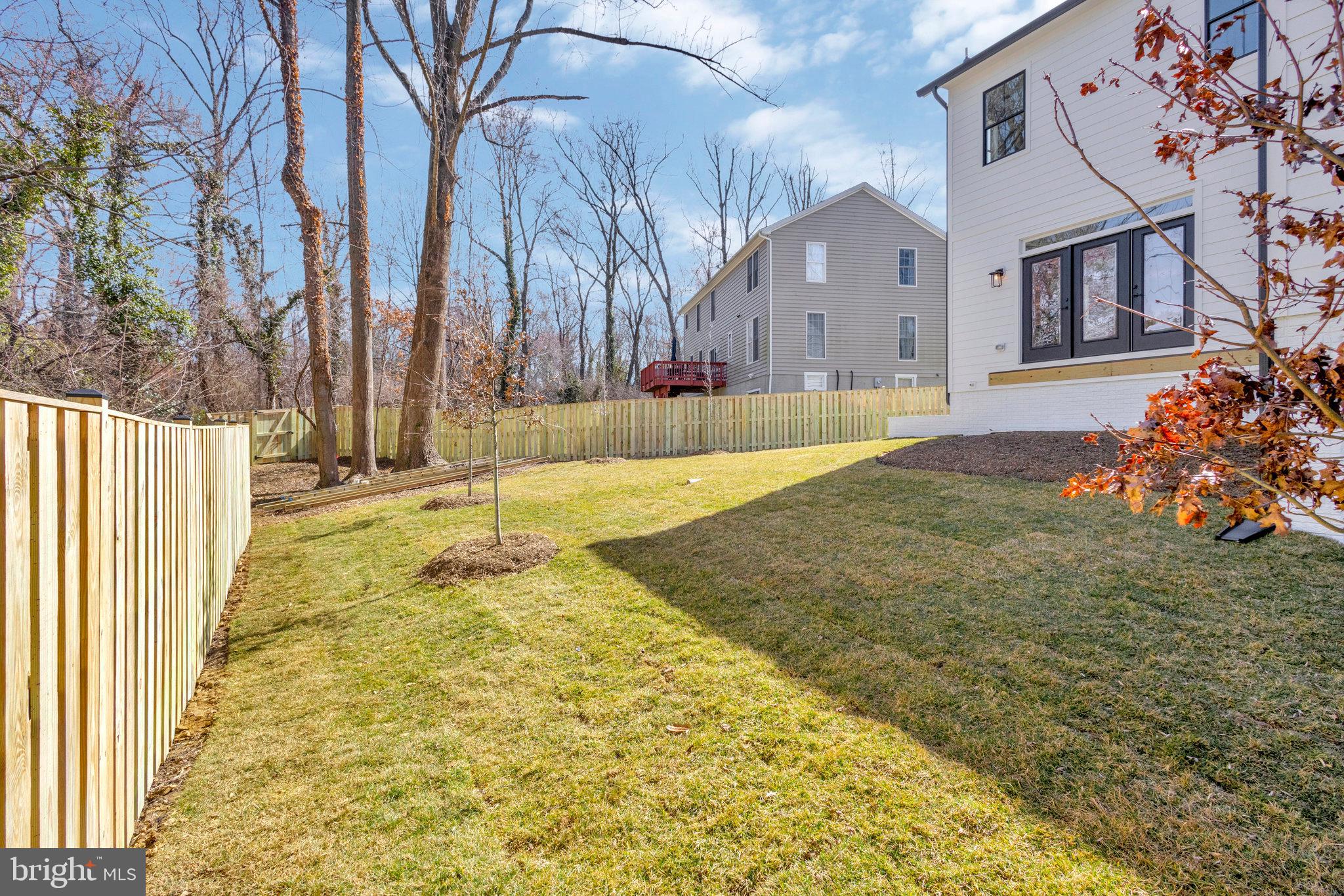 WESTHAMPTON - Residential