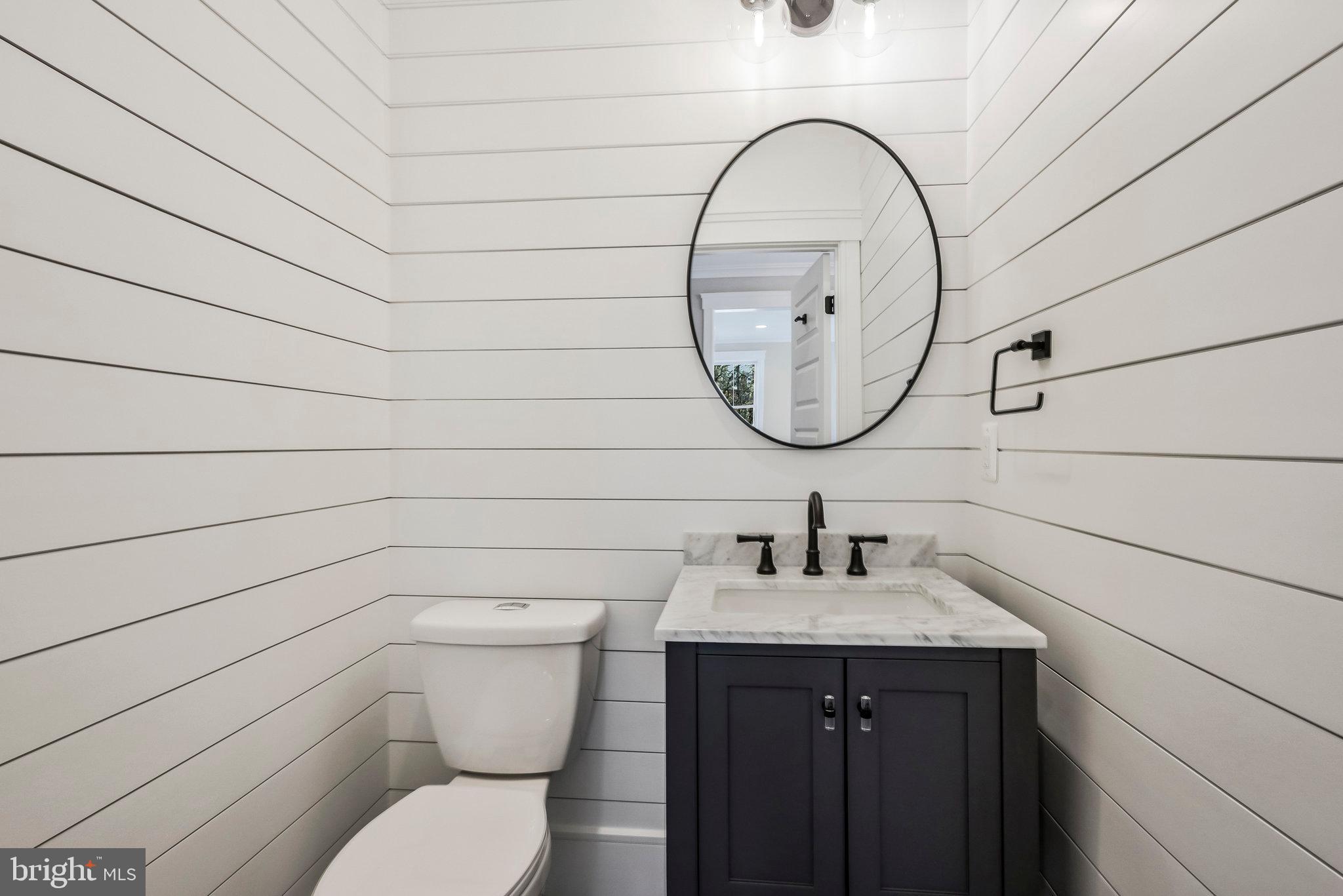 WESTHAMPTON - Residential