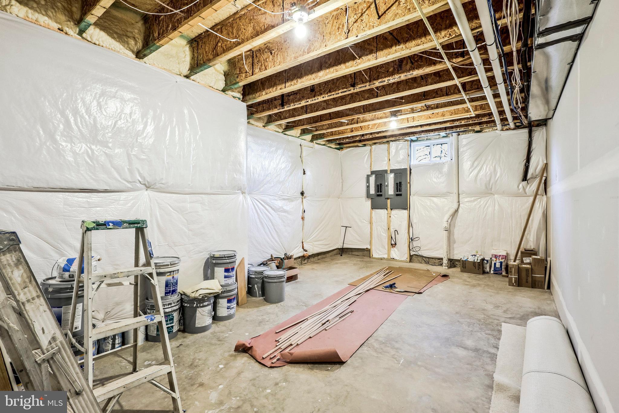 WESTHAMPTON - Residential