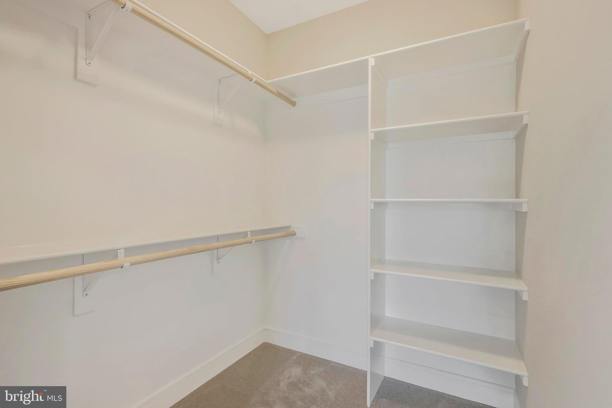 WESTHAMPTON - Residential