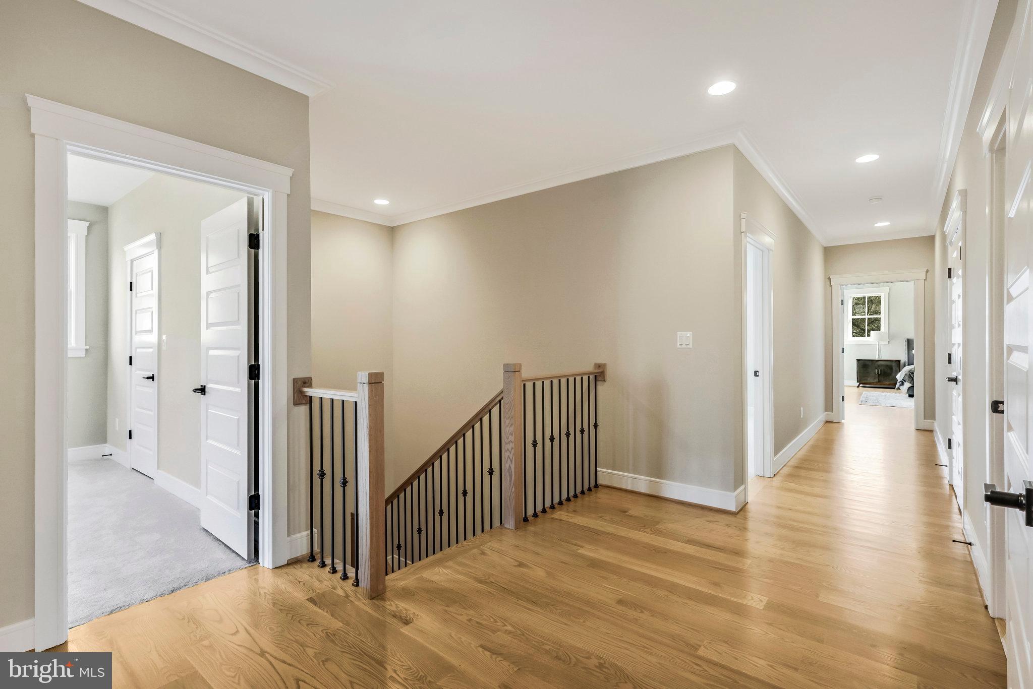 WESTHAMPTON - Residential