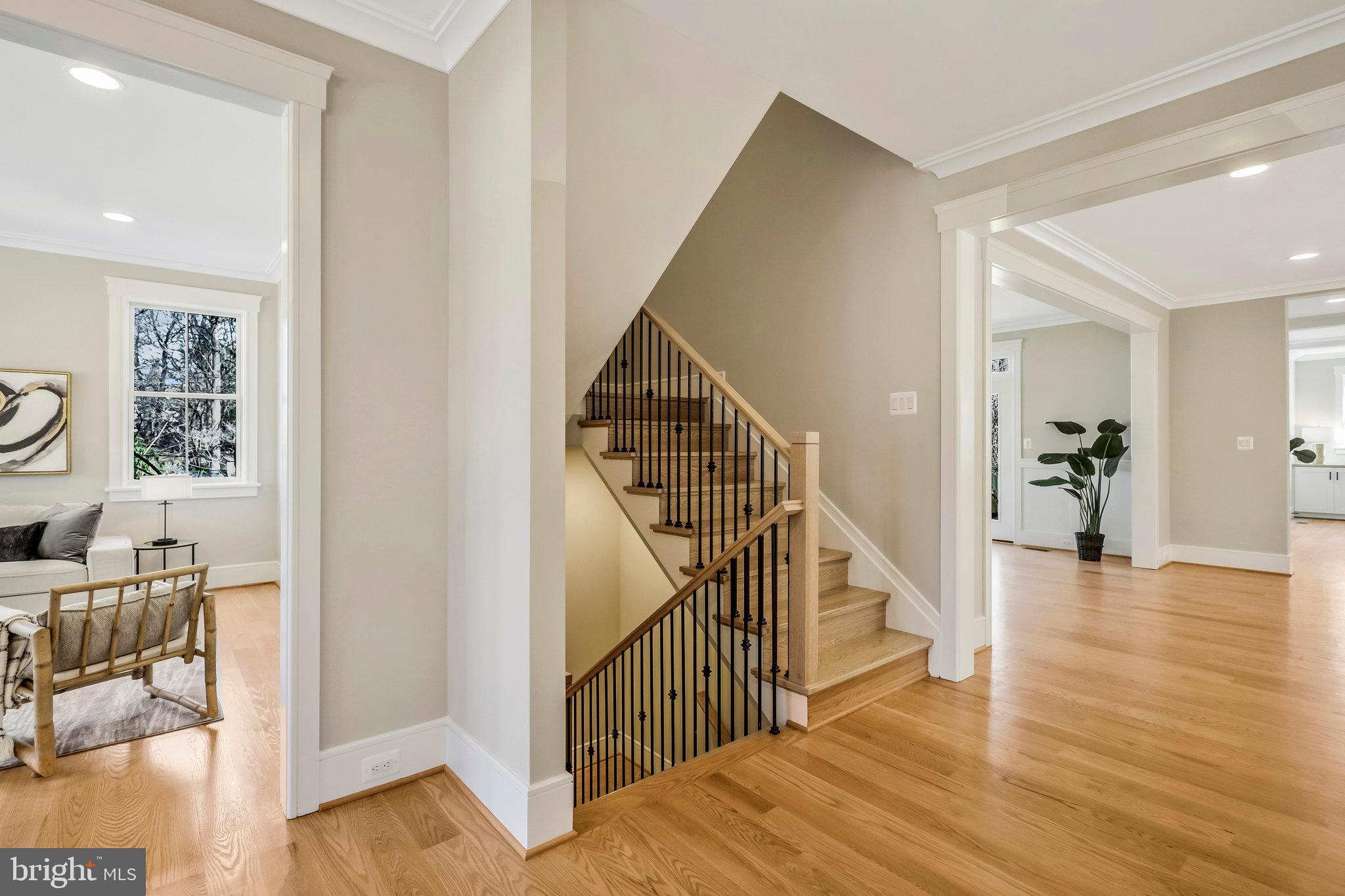 WESTHAMPTON - Residential