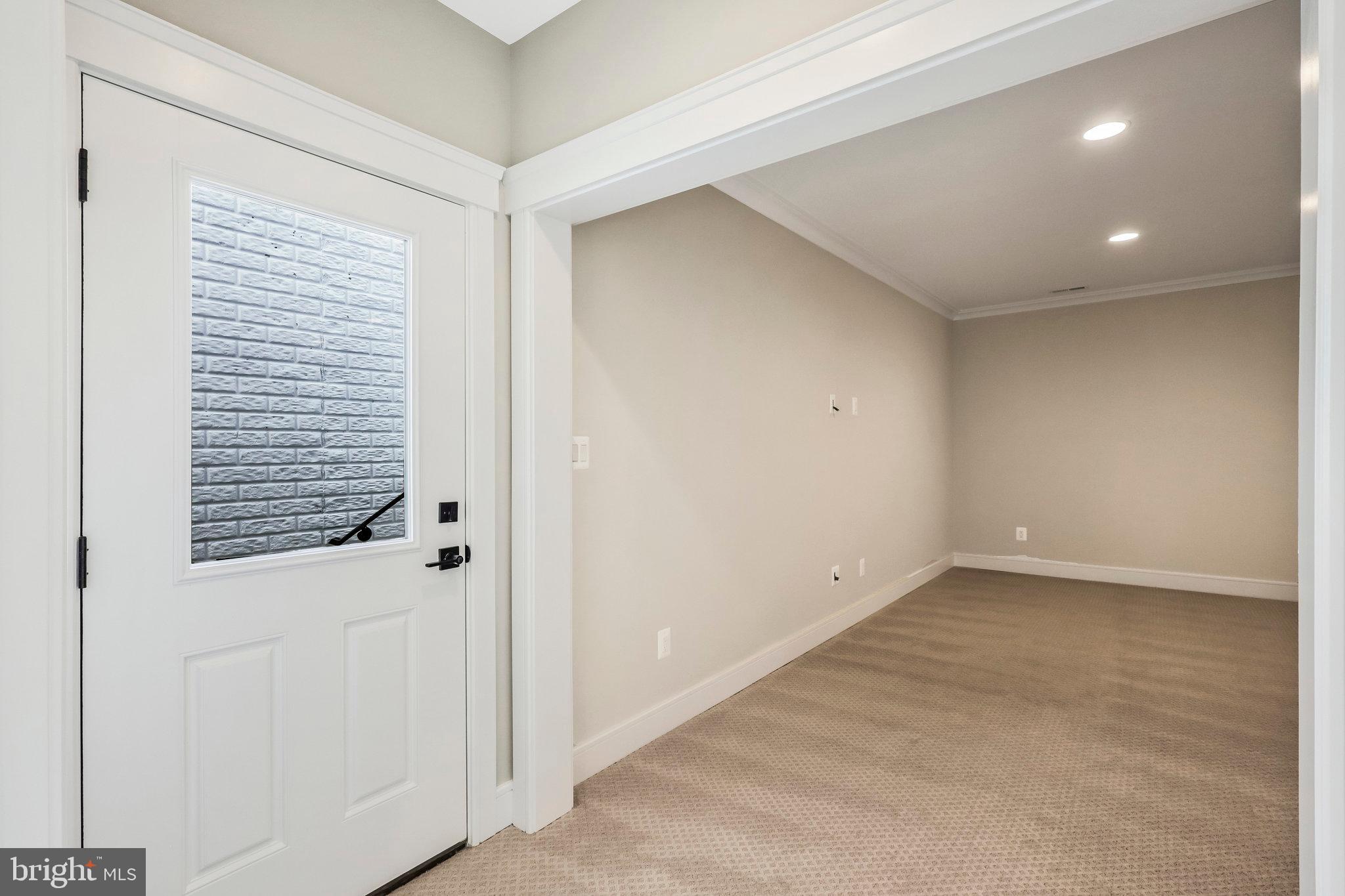 WESTHAMPTON - Residential